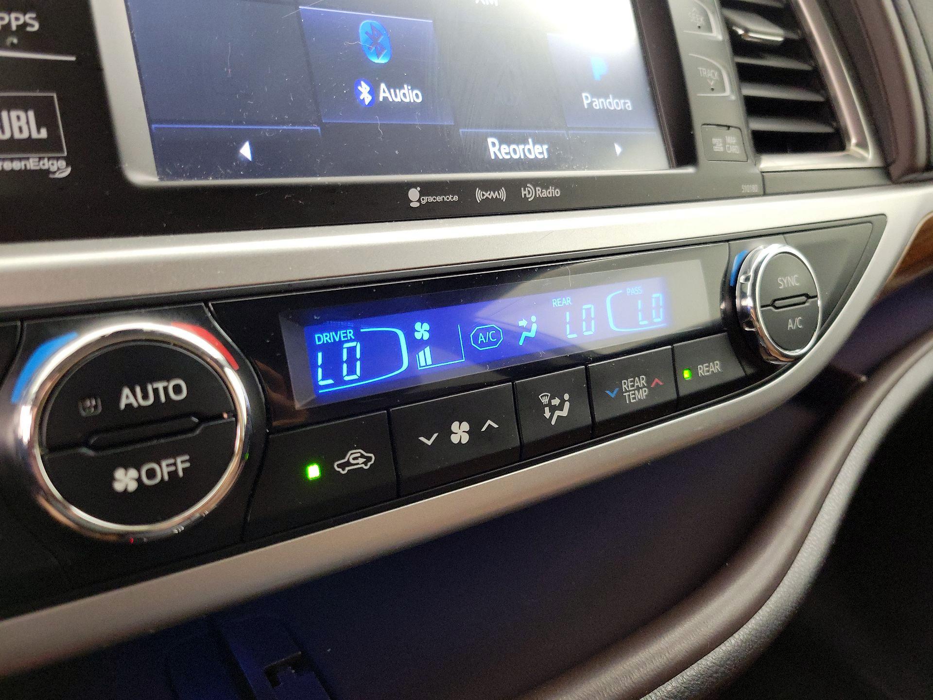 Thumbnail: 2018 Toyota Highlander - 17