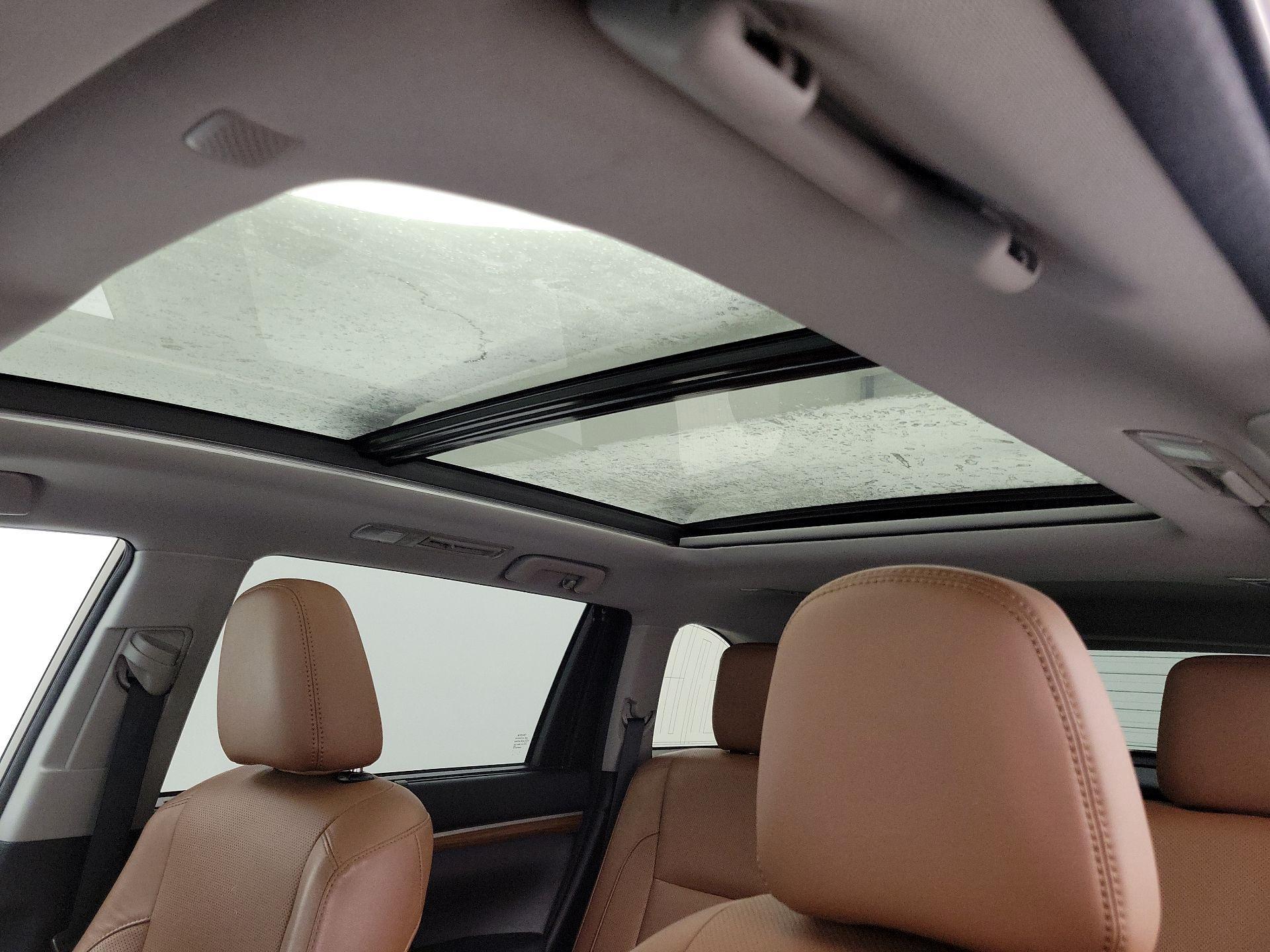 Thumbnail: 2018 Toyota Highlander - 20