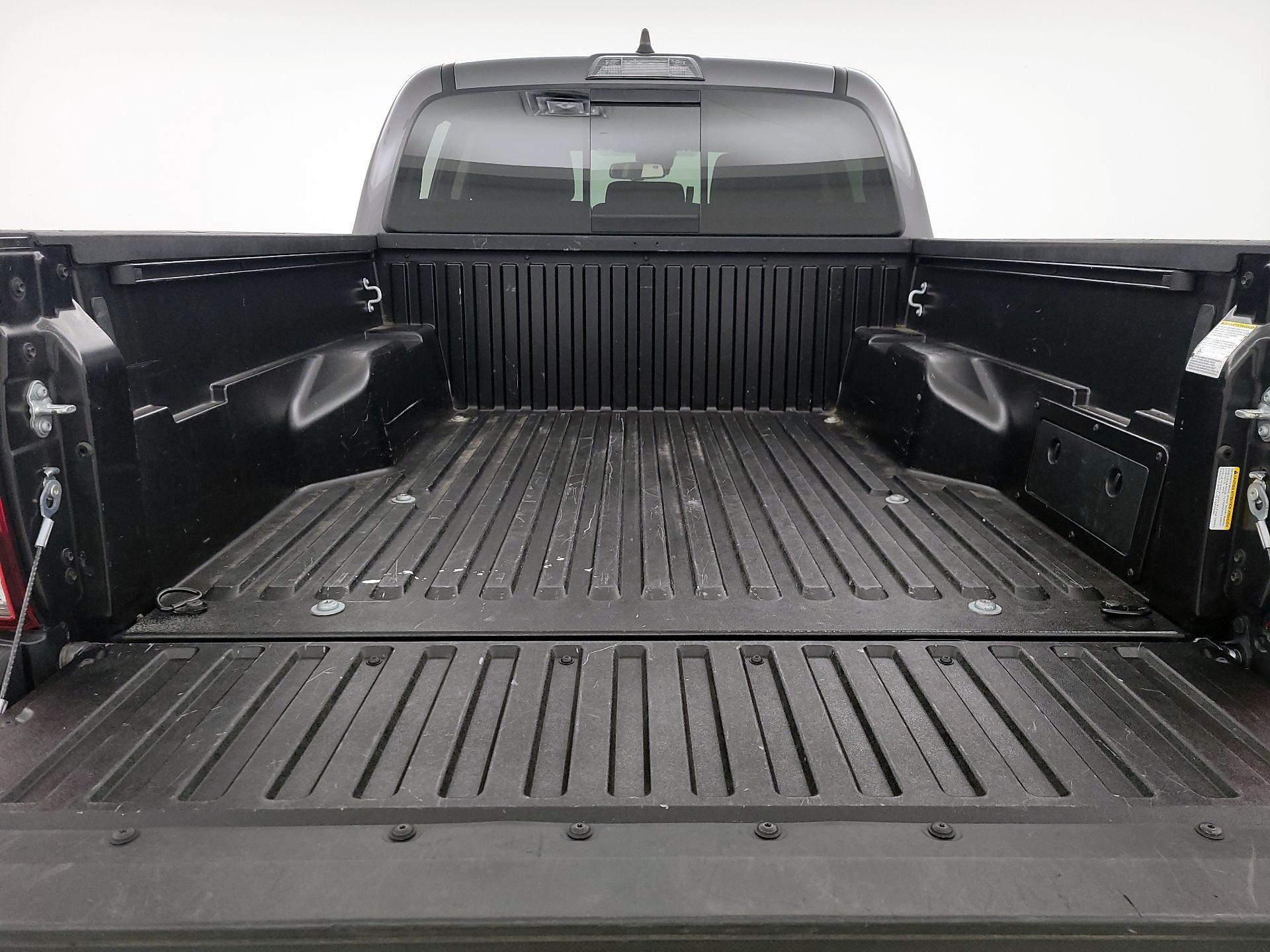 Thumbnail: 2021 Toyota Tacoma - 20