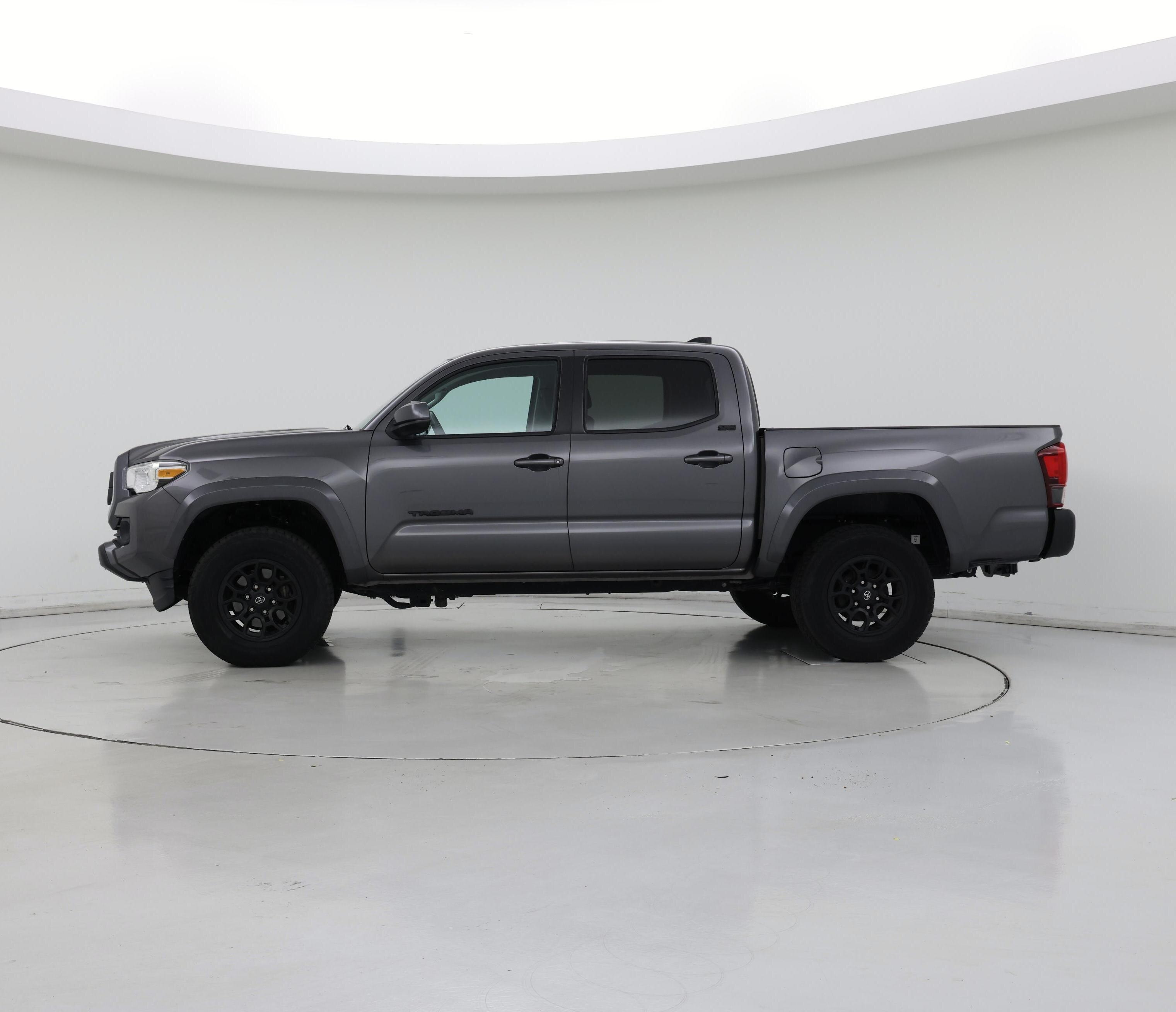 Thumbnail: 2021 Toyota Tacoma - 3