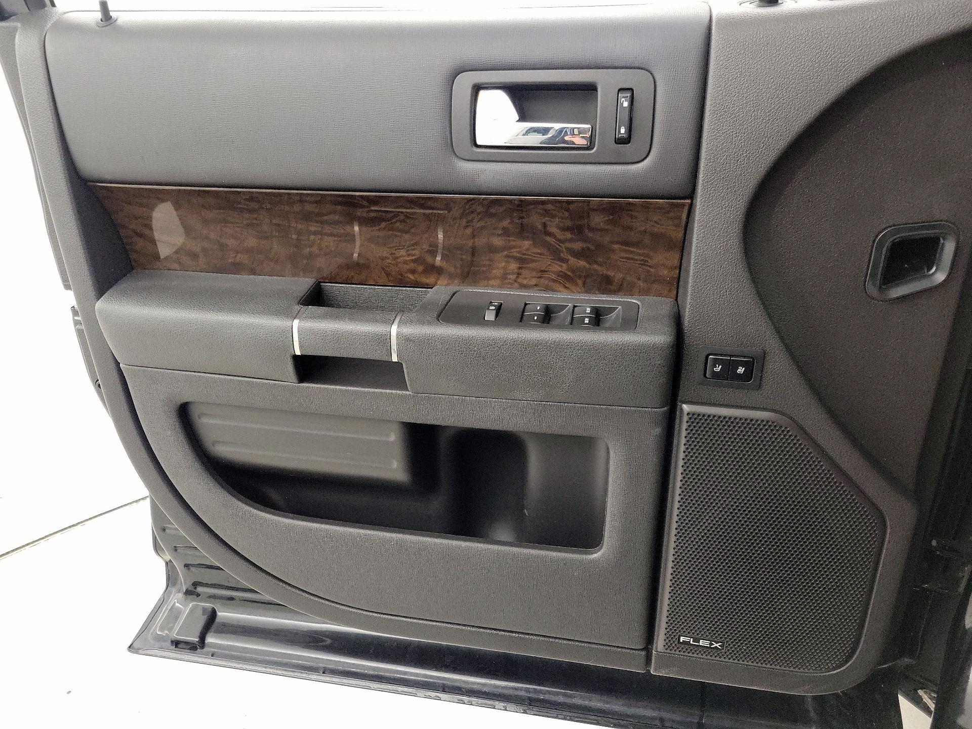 Thumbnail: 2015 Ford Flex - 12