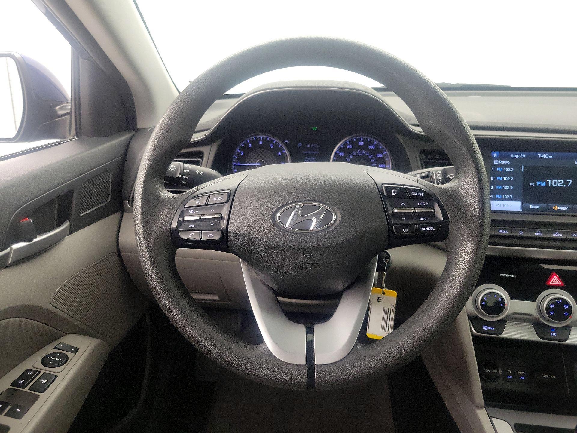Thumbnail: 2019 Hyundai Elantra - 10