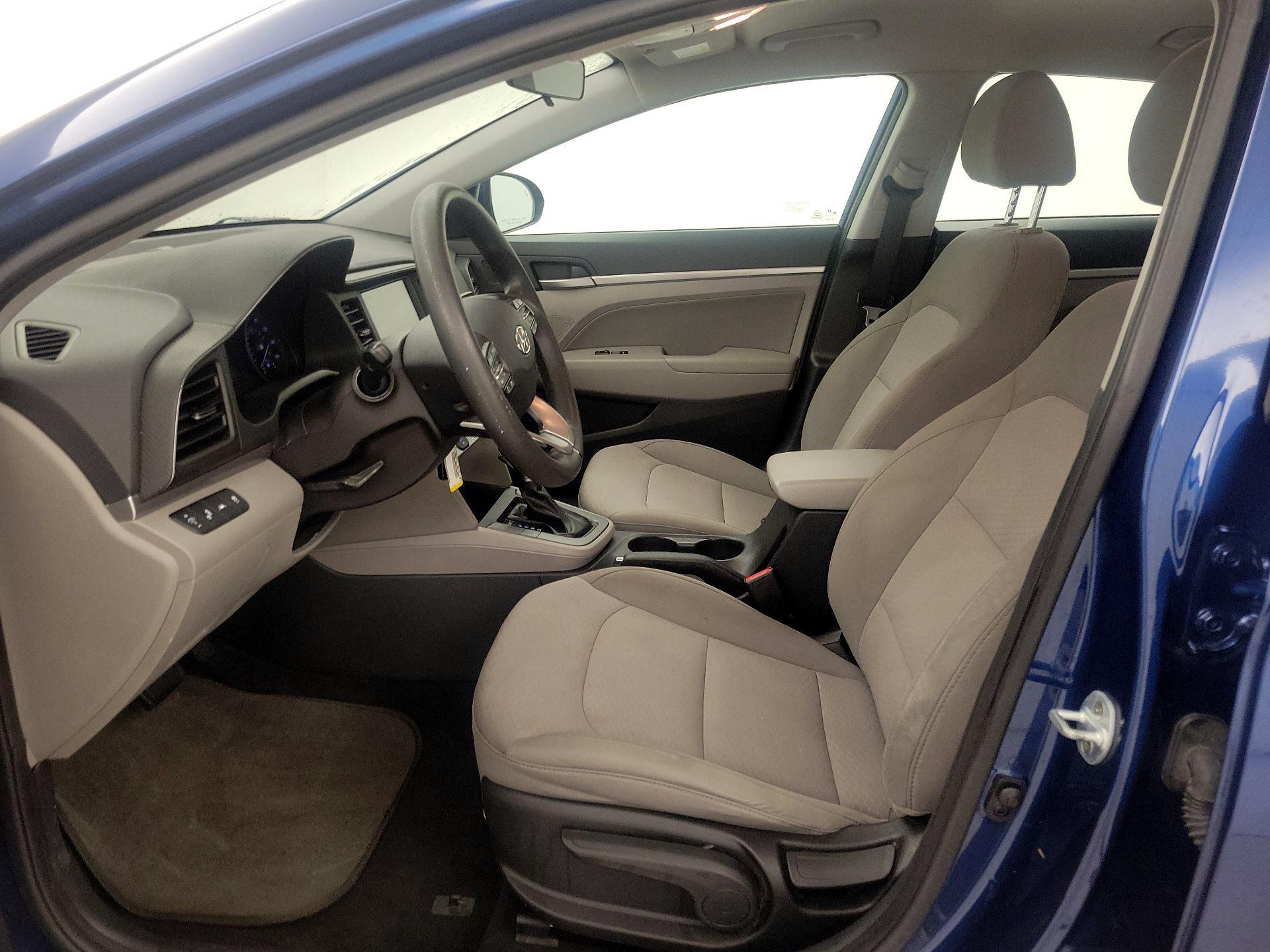 Thumbnail: 2019 Hyundai Elantra - 11