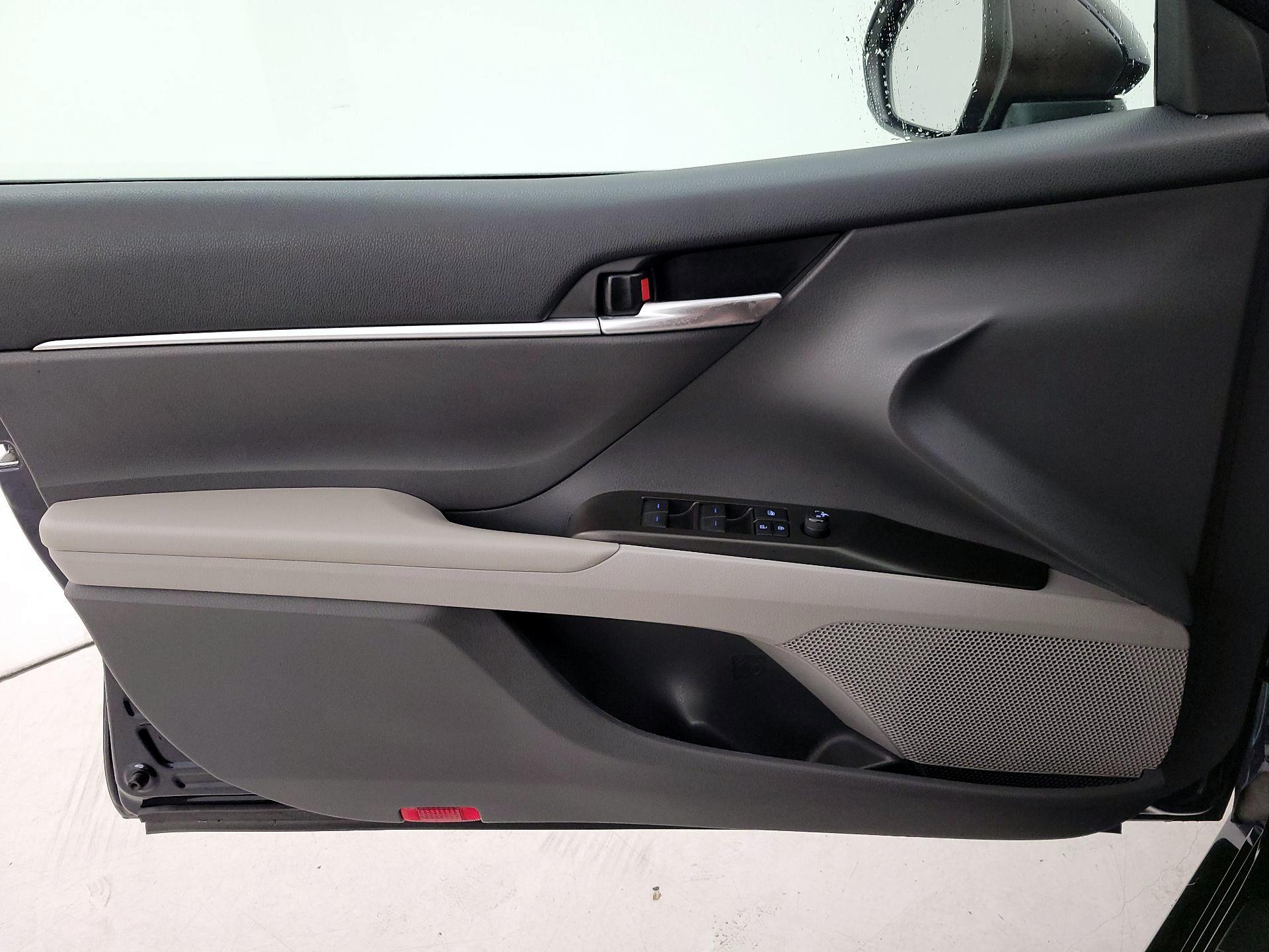 Thumbnail: 2021 Toyota Camry - 12