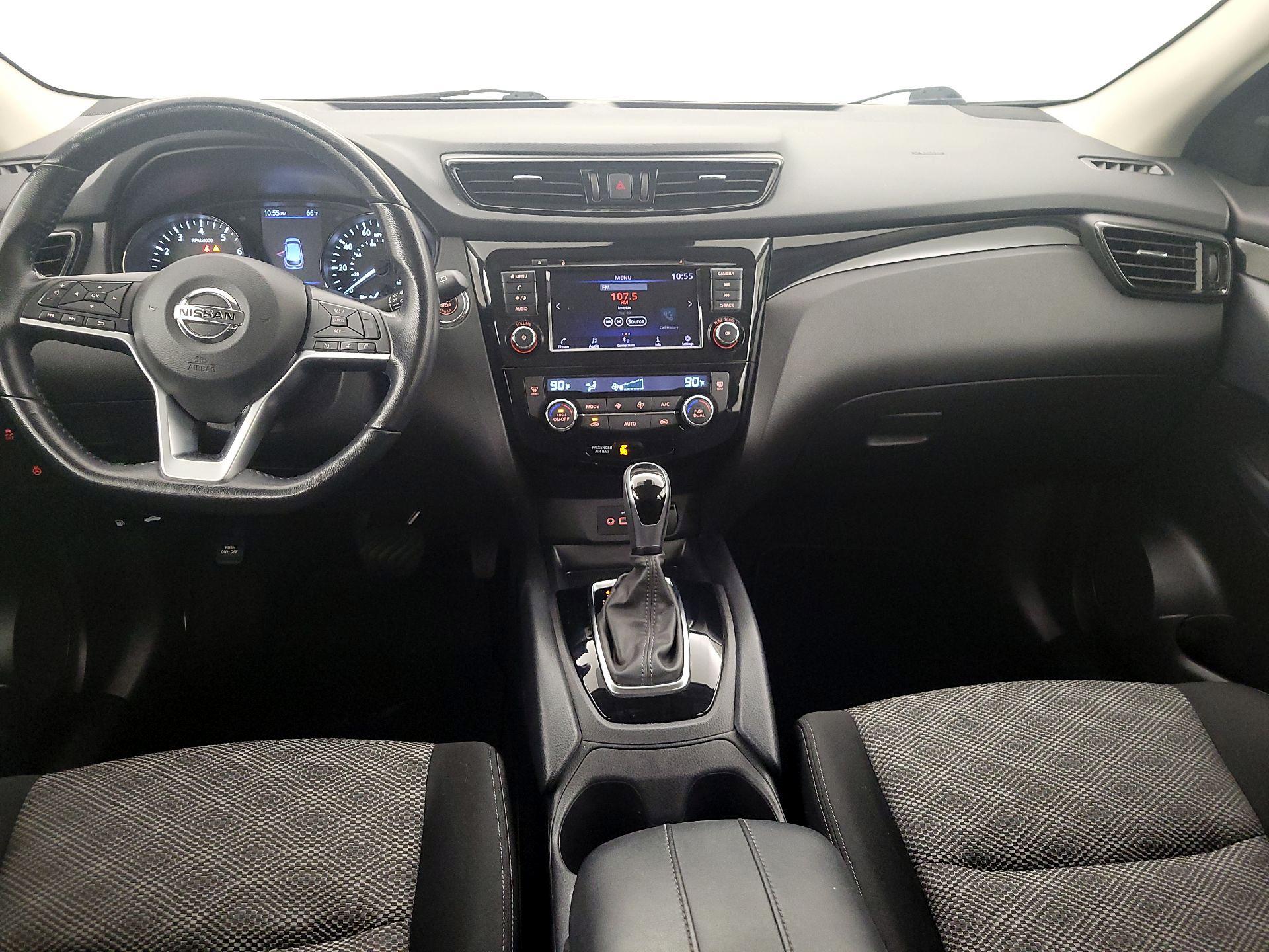 Thumbnail: 2021 Nissan Rogue Sport - 9