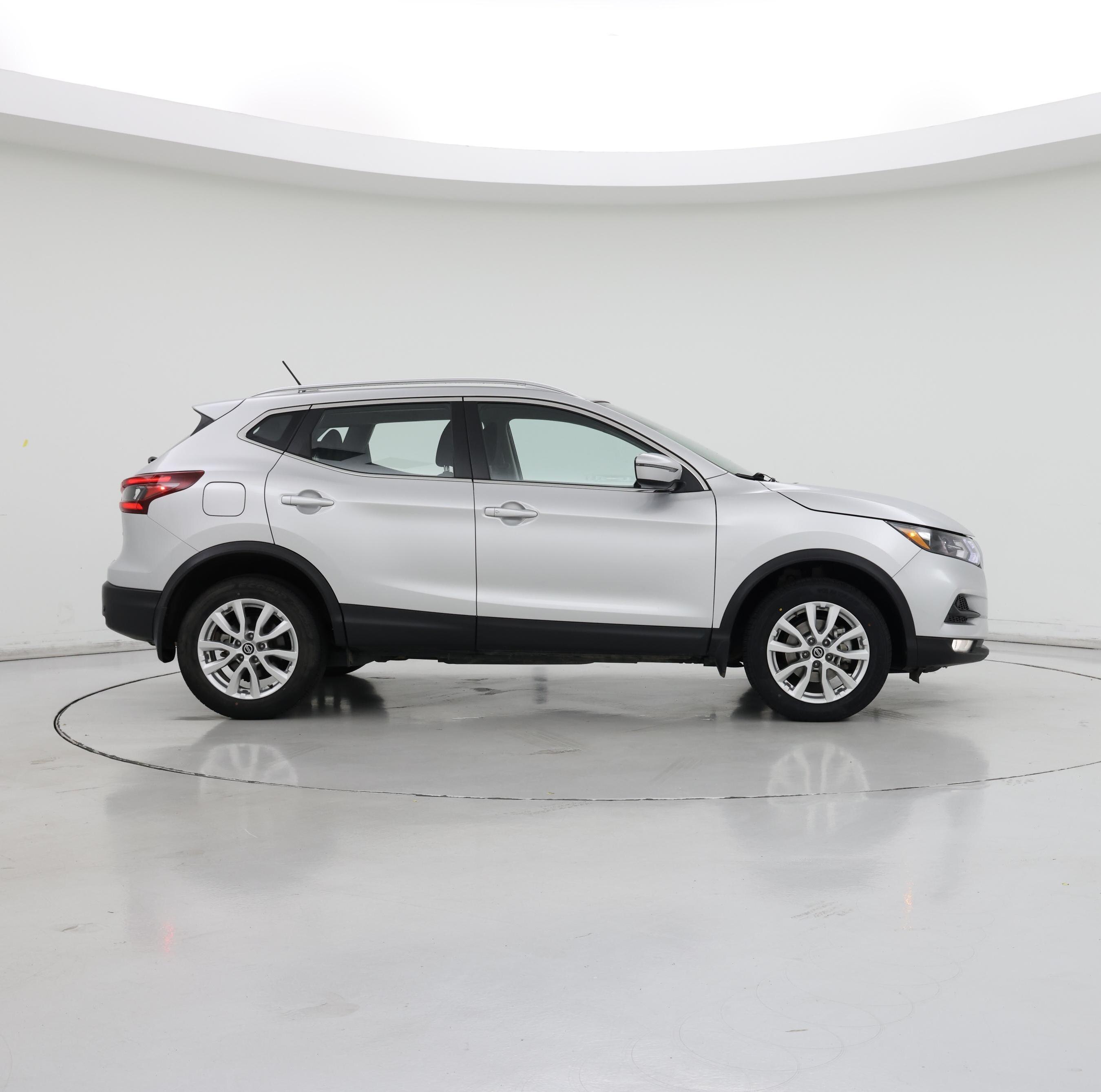 Thumbnail: 2021 Nissan Rogue Sport - 7