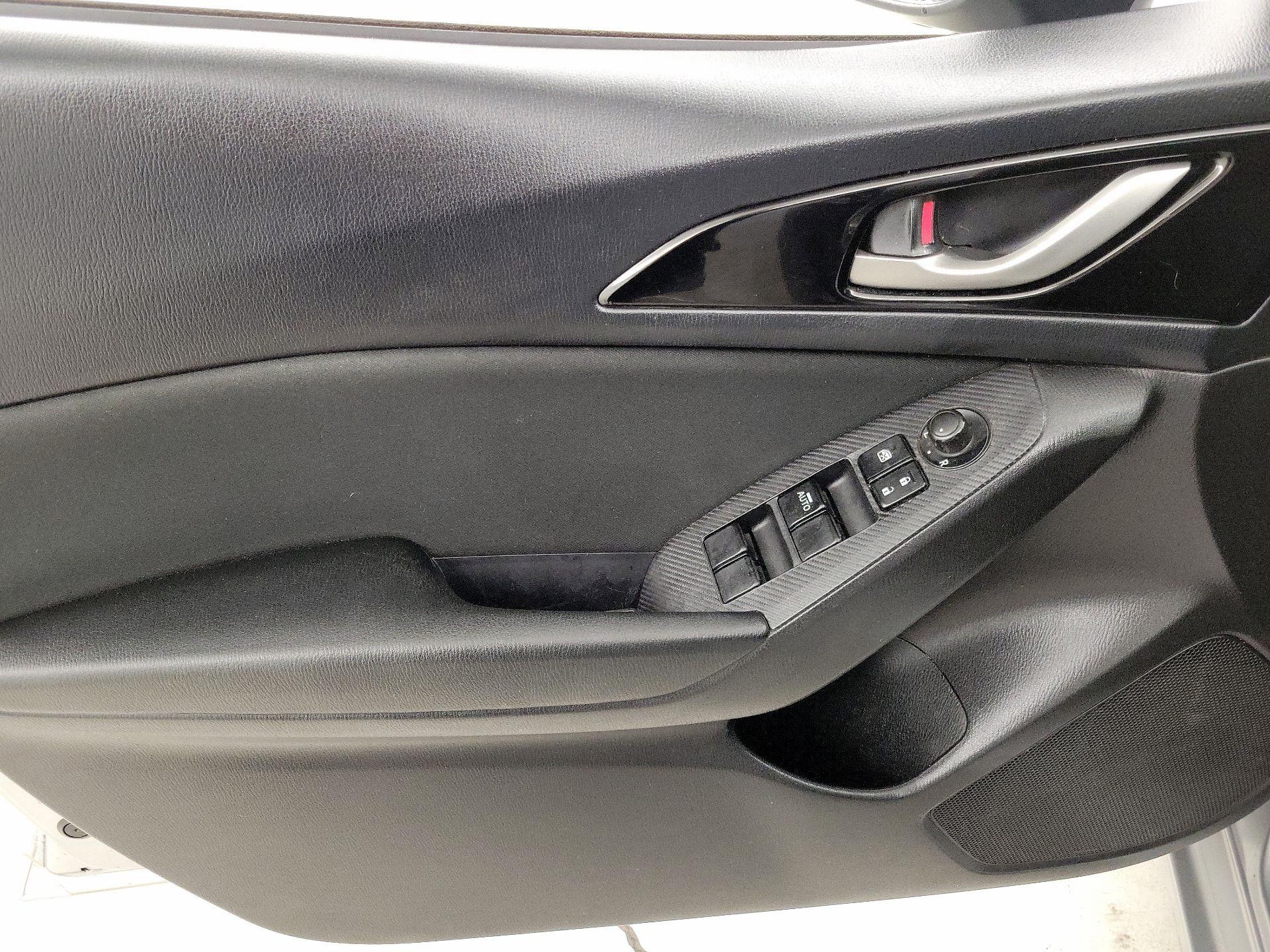 Thumbnail: 2015 Mazda Mazda3 - 12