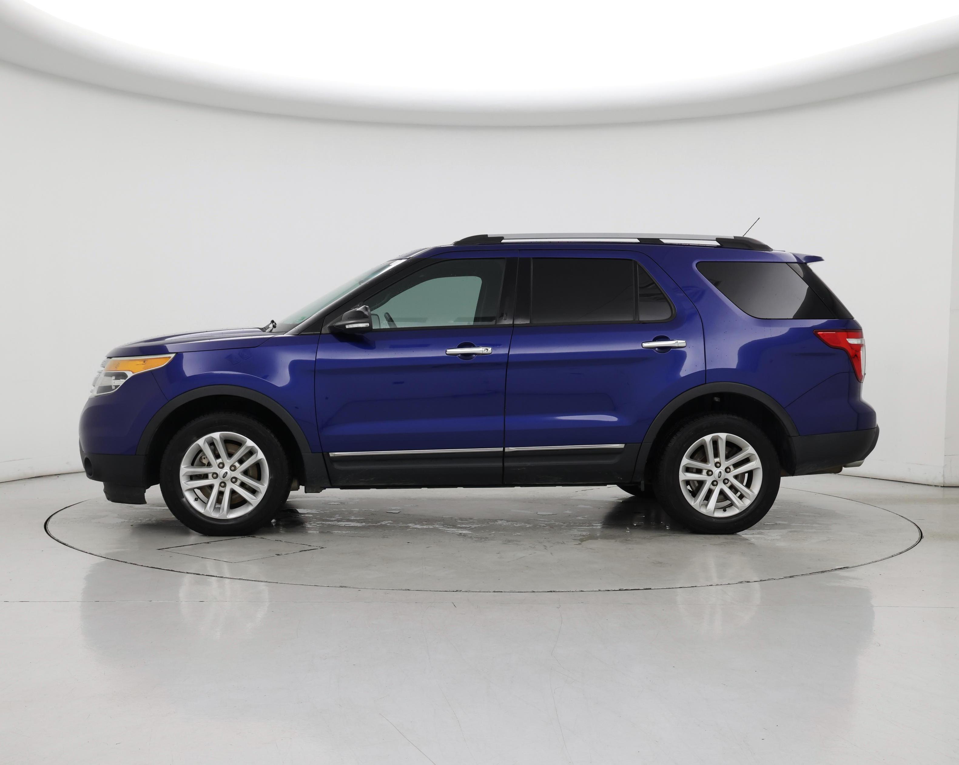 Thumbnail: 2015 Ford Explorer - 3