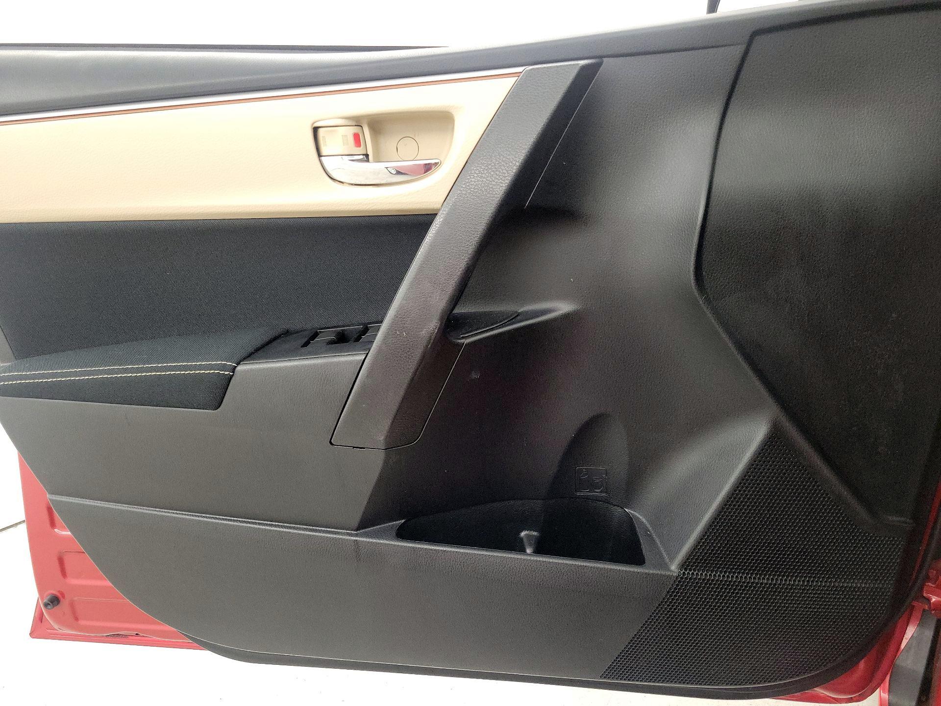 Thumbnail: 2015 Toyota Corolla - 12