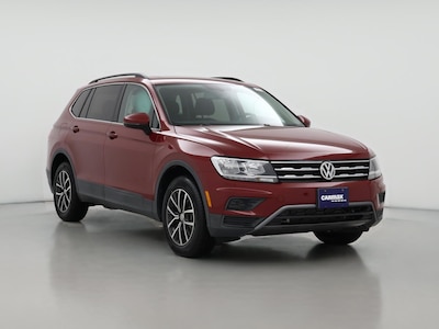 Red 2019 Volkswagen Tiguan SE