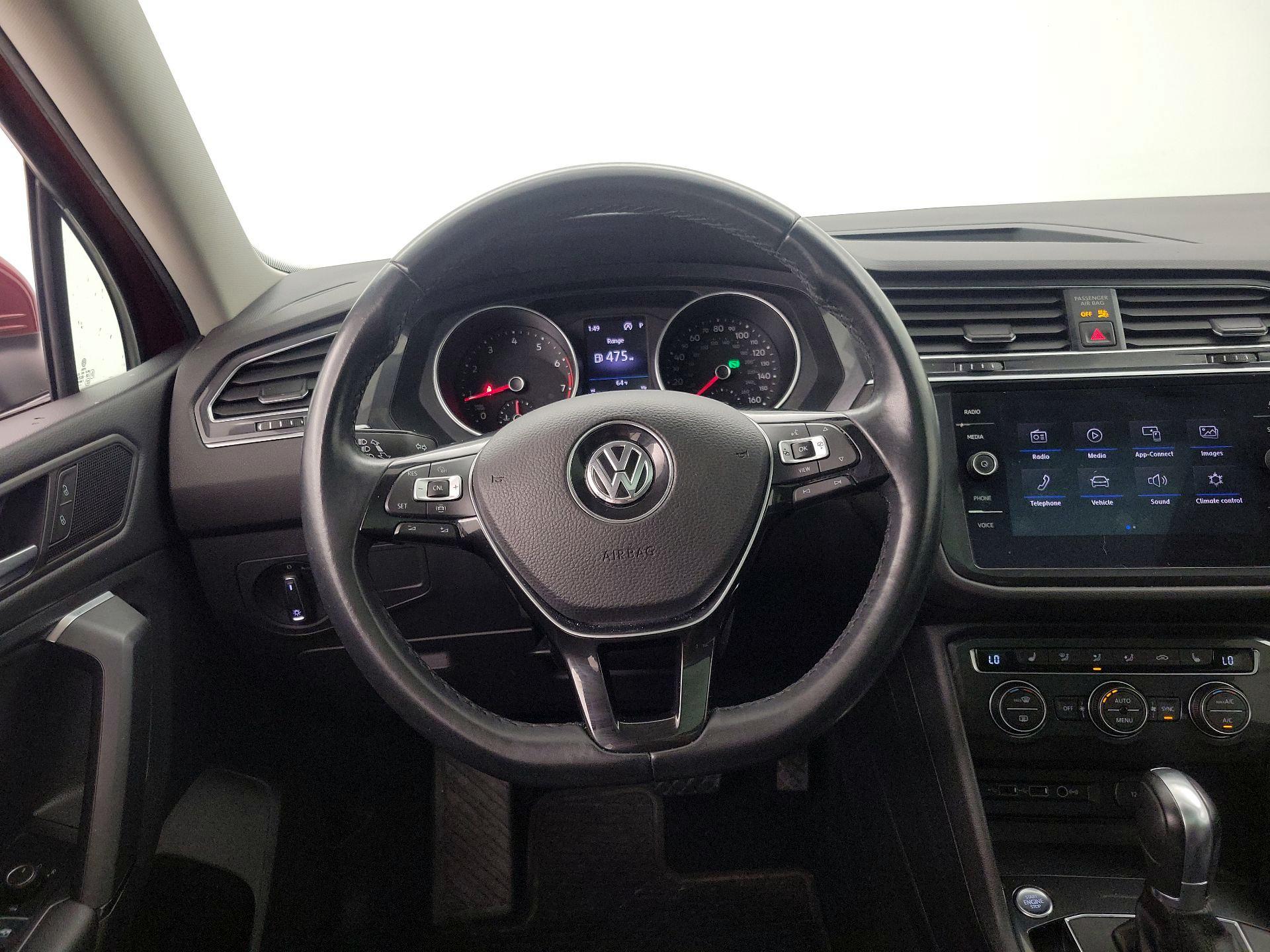 Thumbnail: 2019 Volkswagen Tiguan - 10