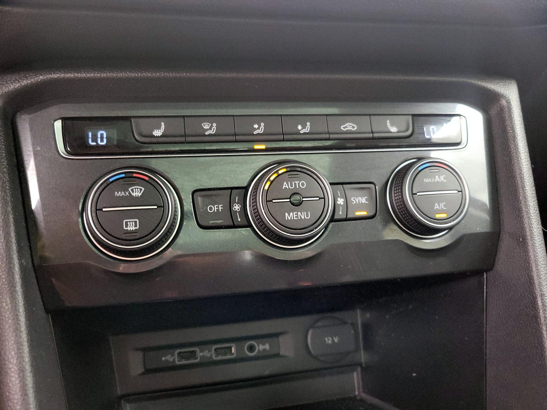 Thumbnail: 2019 Volkswagen Tiguan - 16