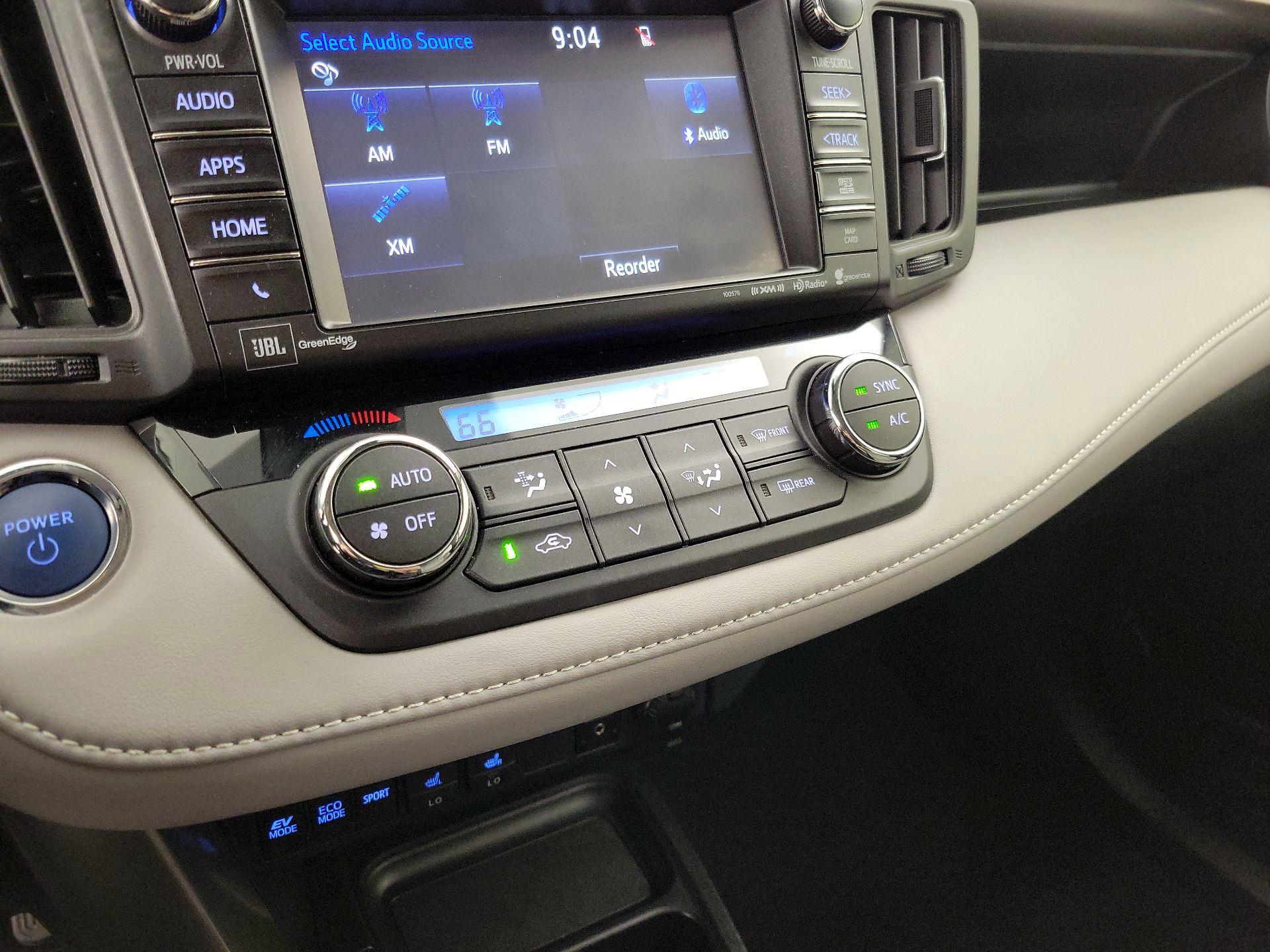 Thumbnail: 2018 Toyota RAV4 - 17