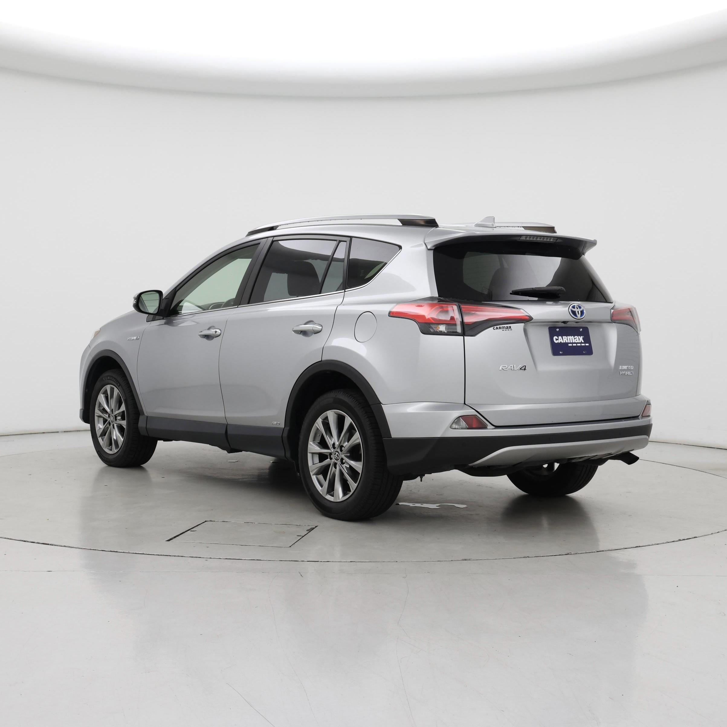 Thumbnail: 2018 Toyota RAV4 - 2