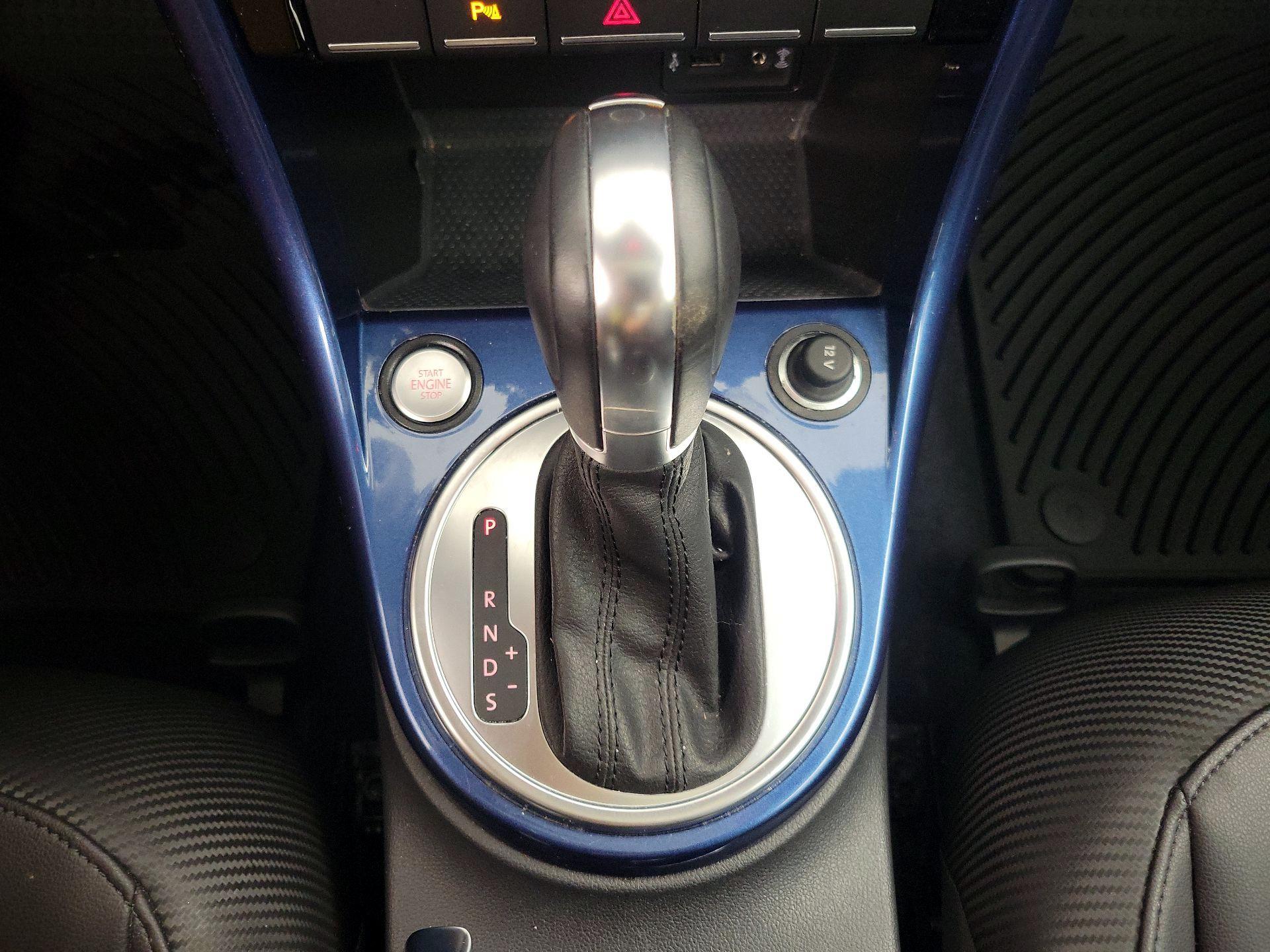 Thumbnail: 2019 Volkswagen Beetle - 17