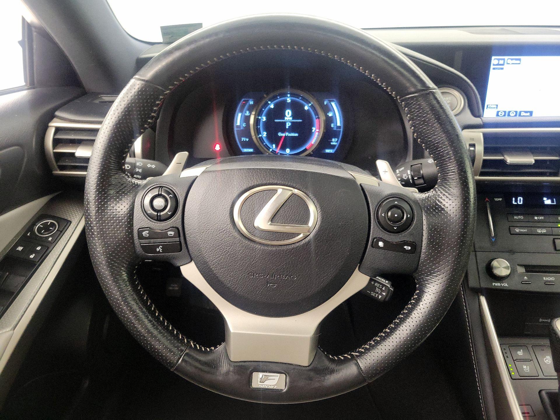 Thumbnail: 2016 Lexus IS - 10