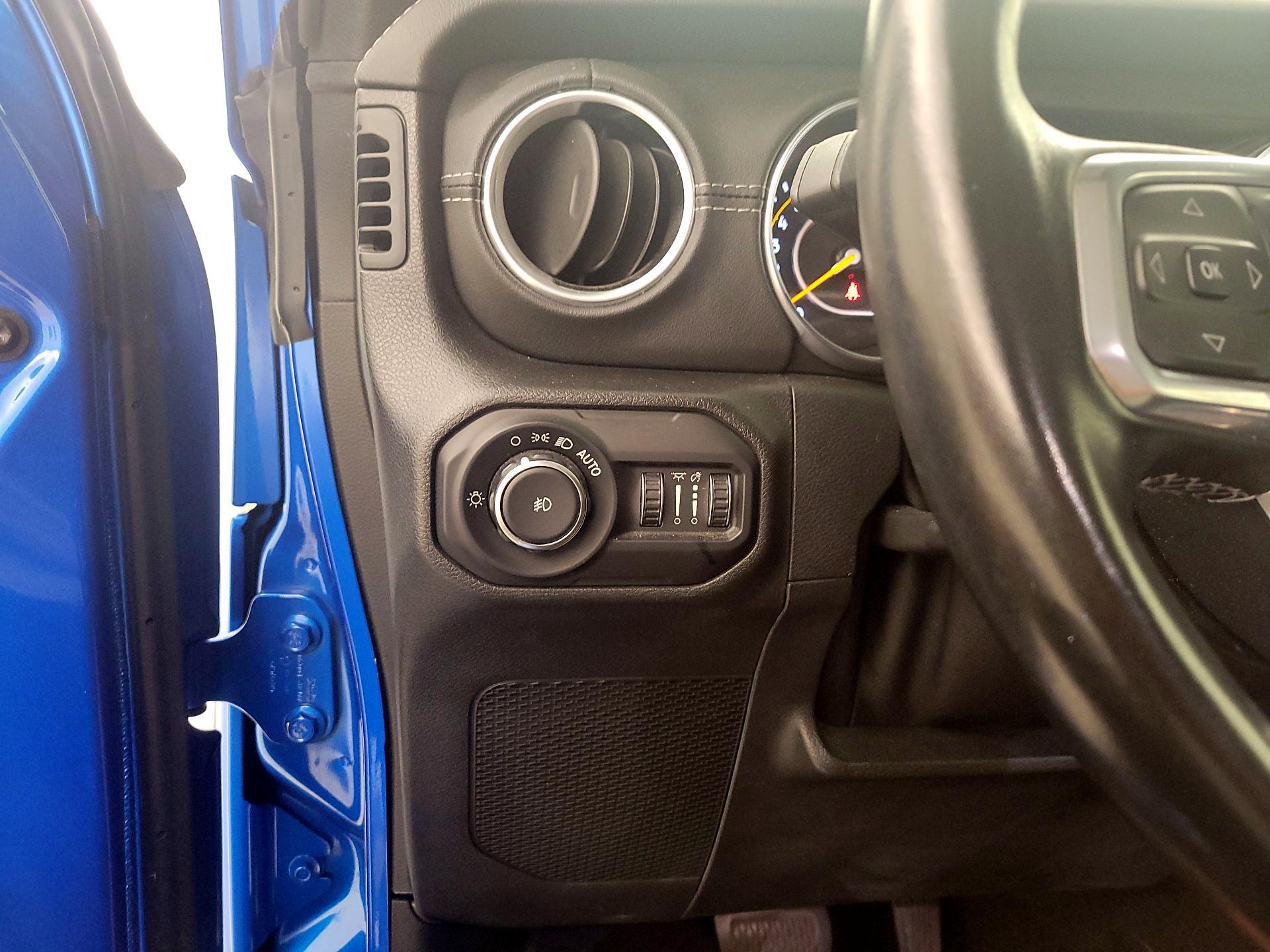 Thumbnail: 2021 Jeep Wrangler - 13