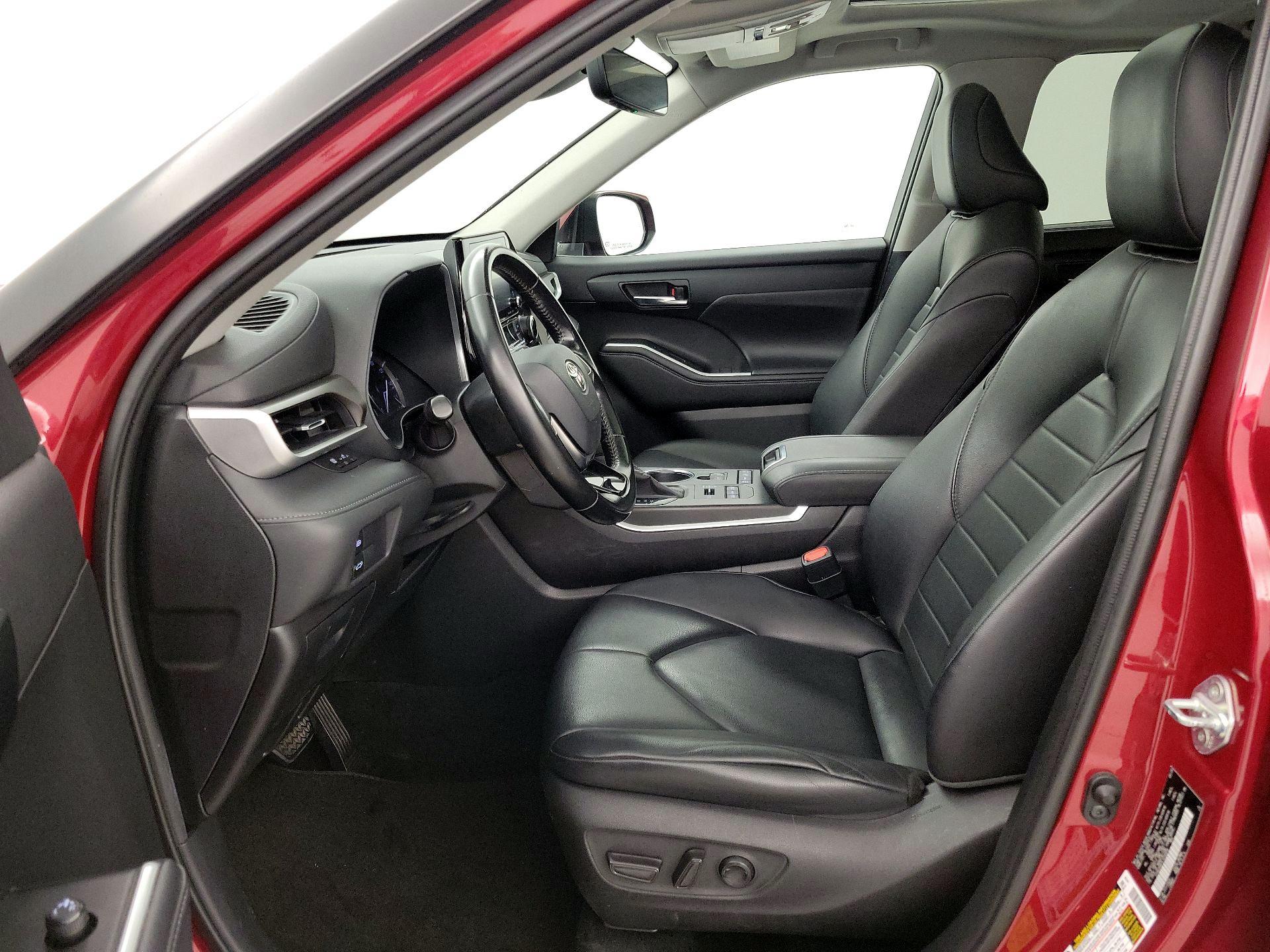 Thumbnail: 2020 Toyota Highlander - 11