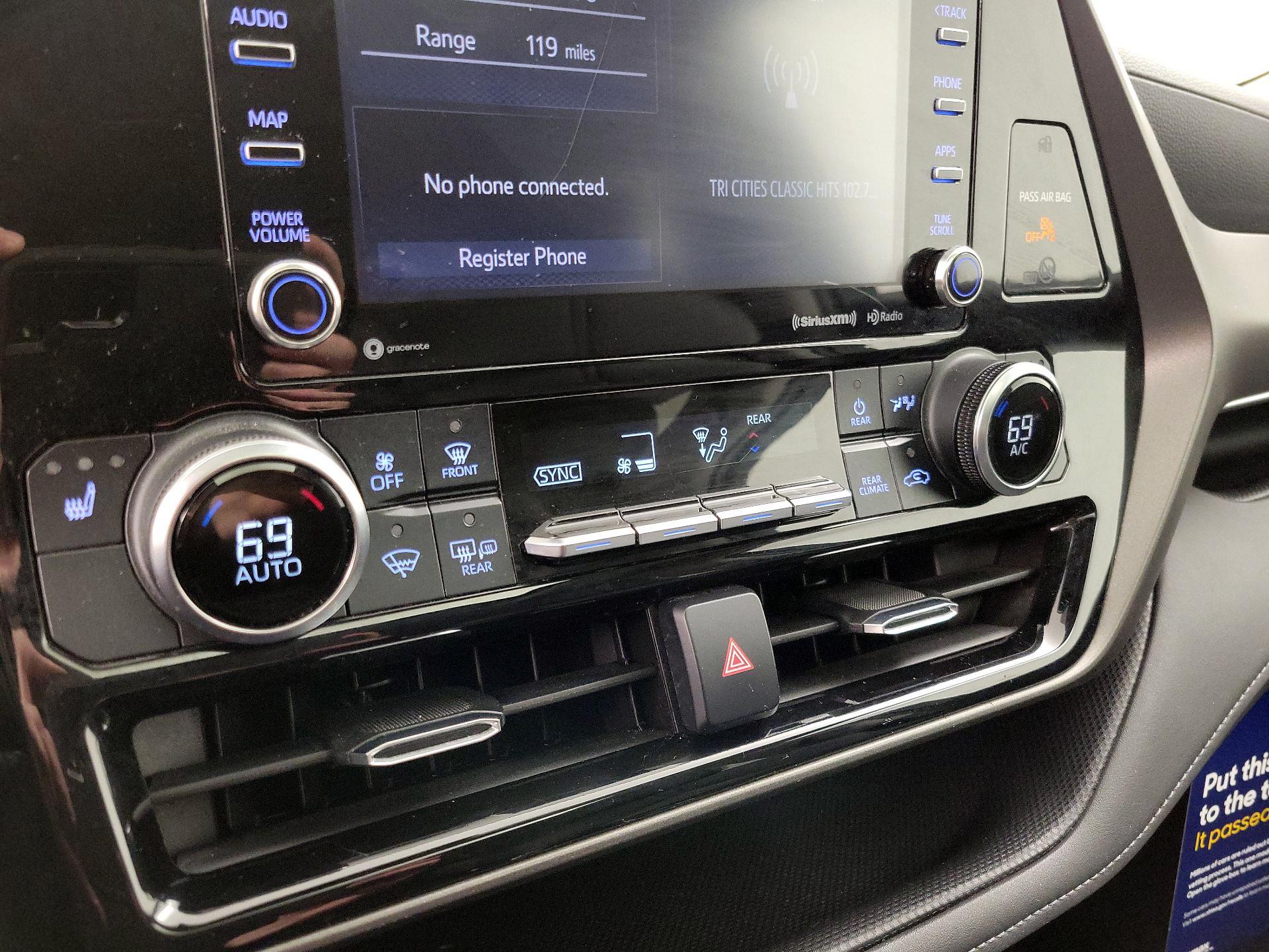 Thumbnail: 2020 Toyota Highlander - 16