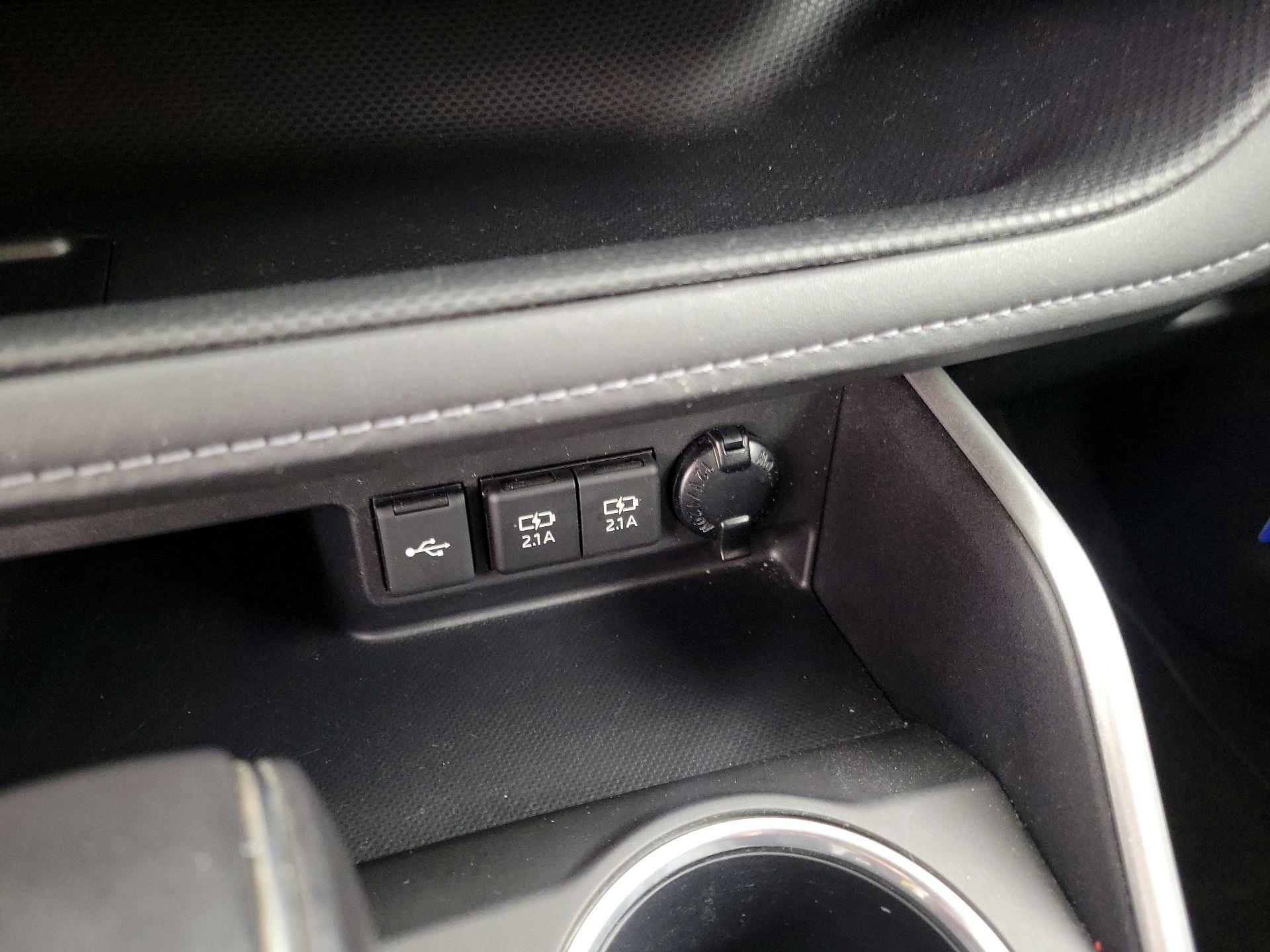 Thumbnail: 2020 Toyota Highlander - 18