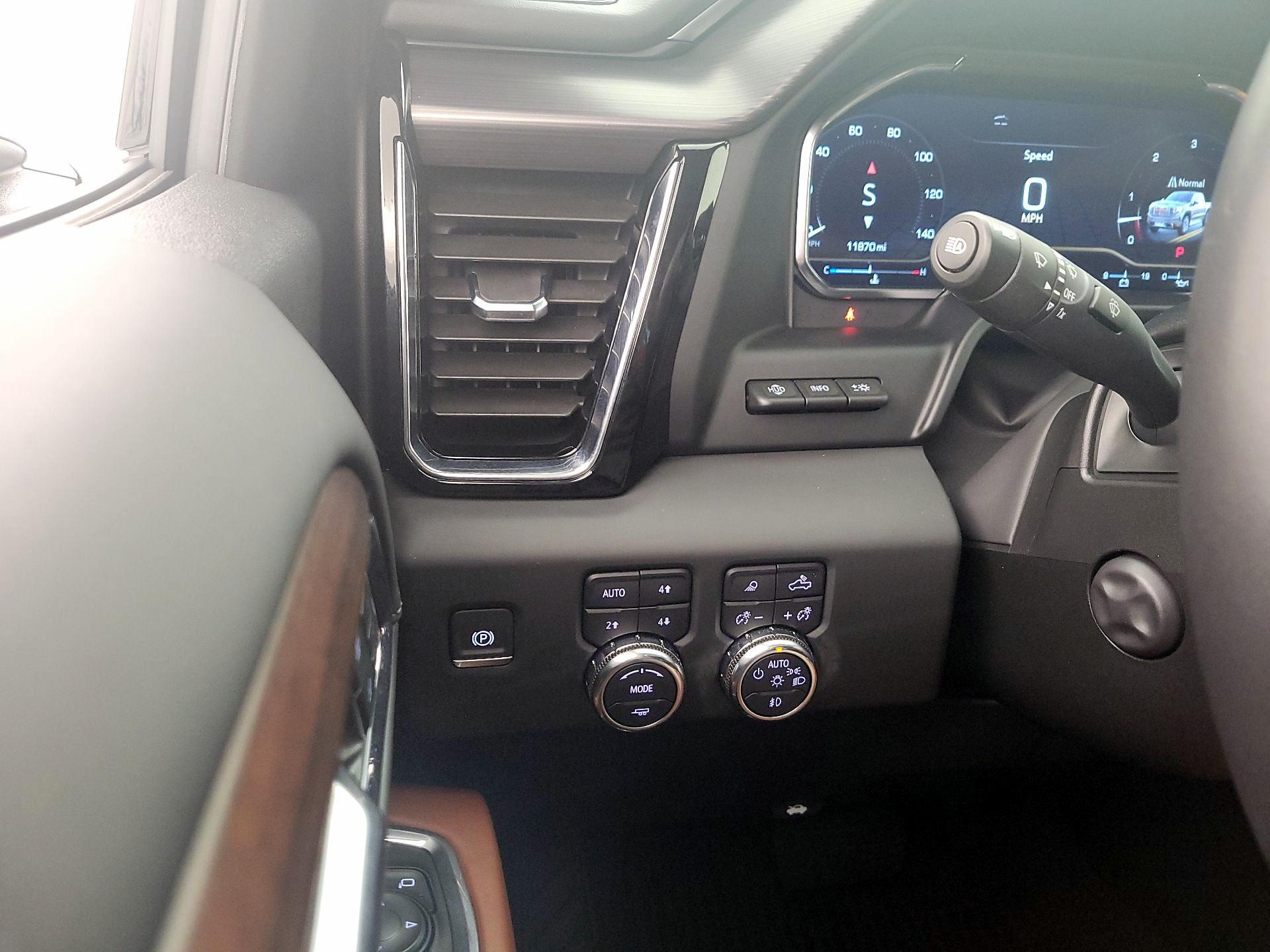 Thumbnail: 2024 GMC Sierra 1500 - 13