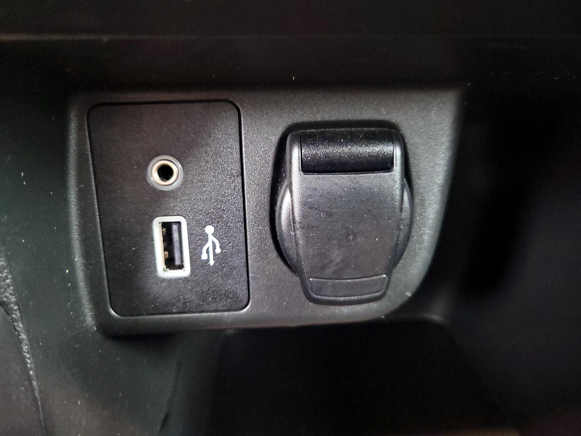 Thumbnail: 2020 Nissan Versa - 18
