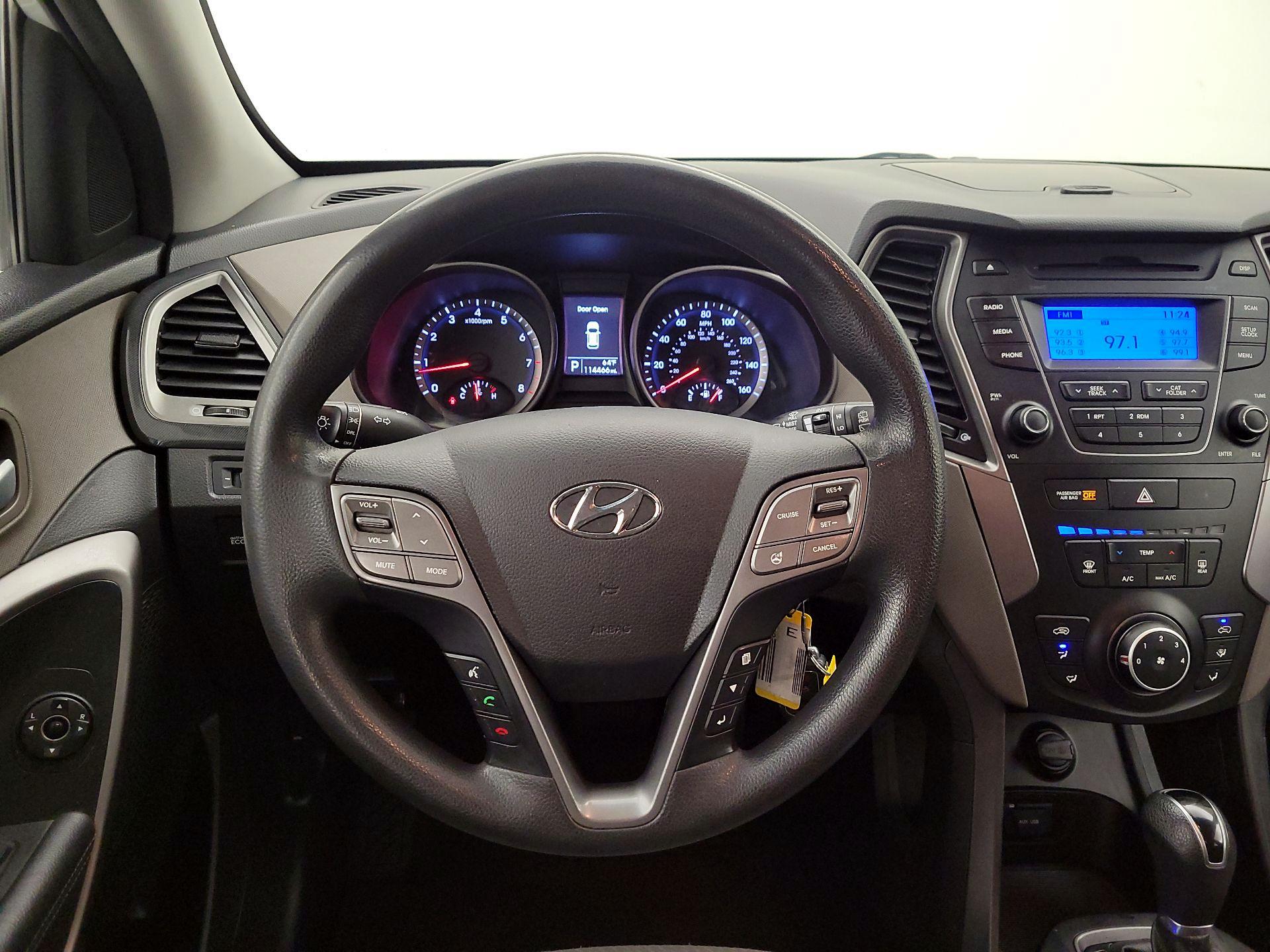 Thumbnail: 2016 Hyundai Santa Fe - 10