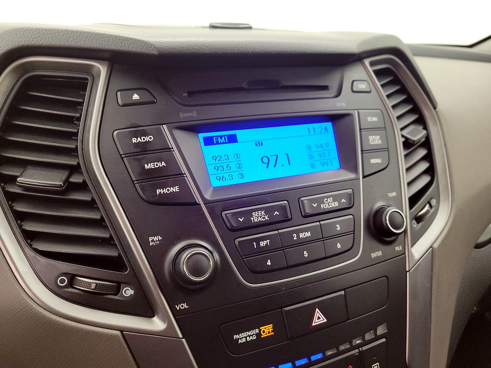 Thumbnail: 2016 Hyundai Santa Fe - 14