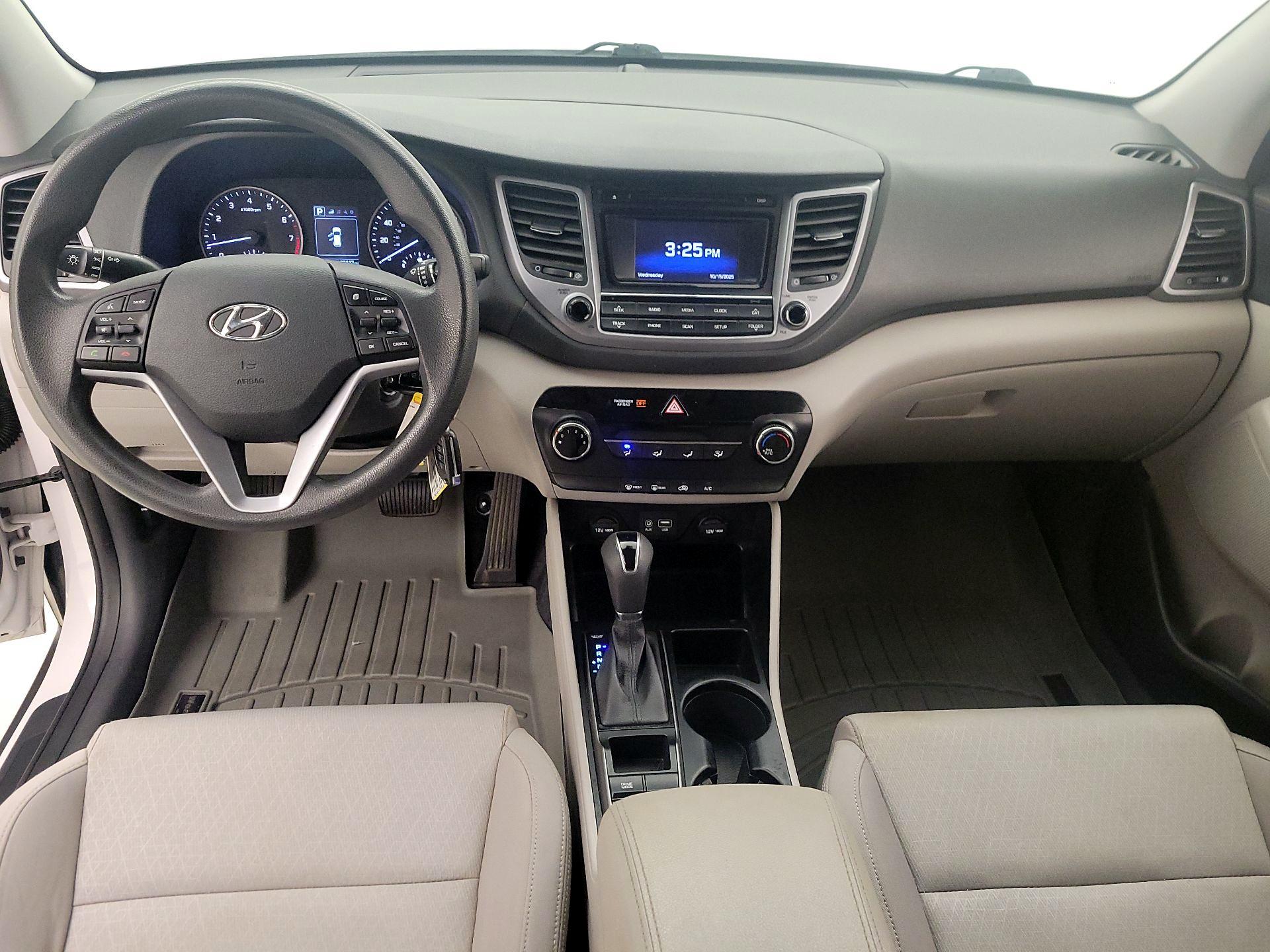 Thumbnail: 2016 Hyundai Tucson - 9