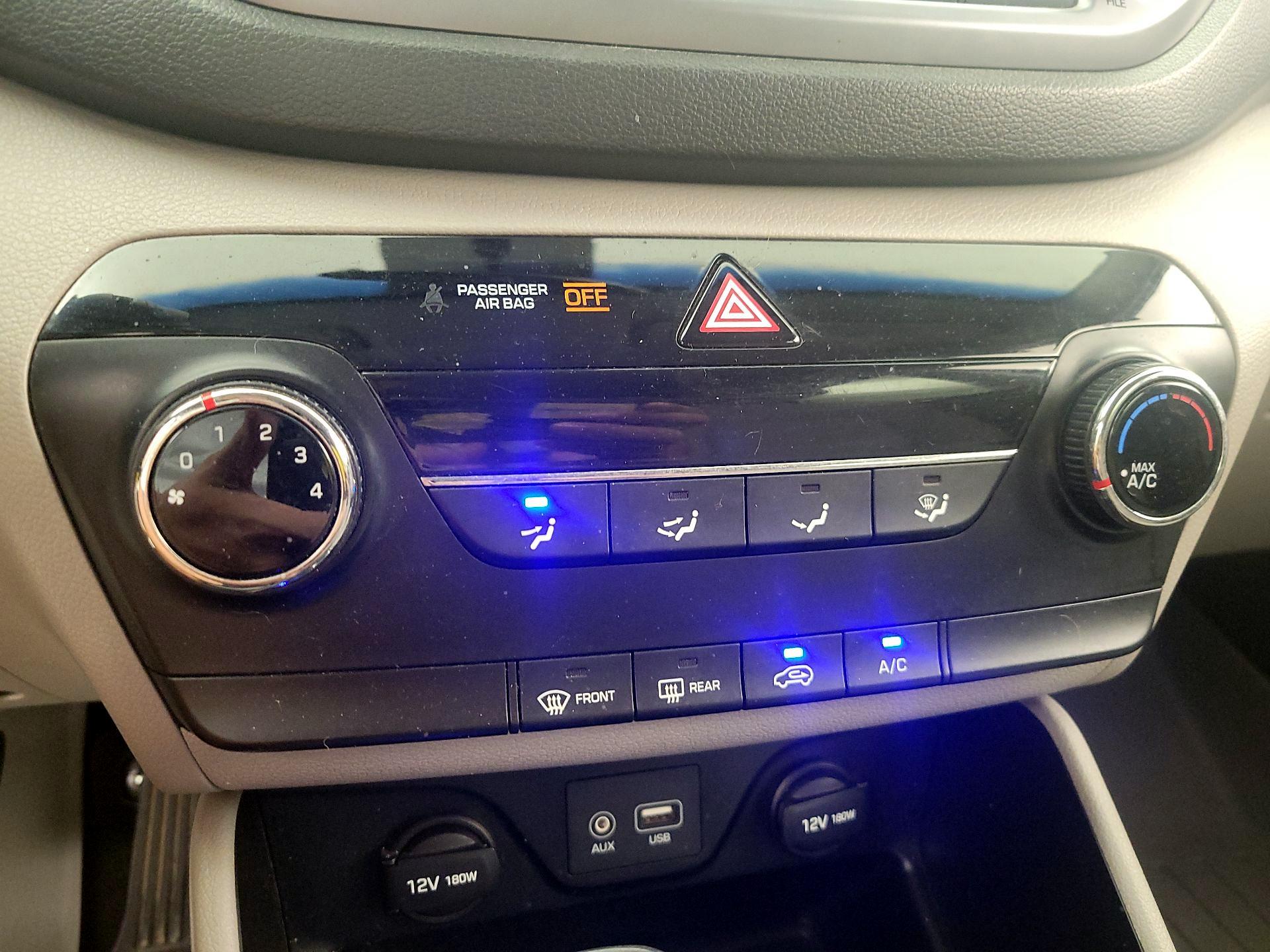 Thumbnail: 2016 Hyundai Tucson - 16