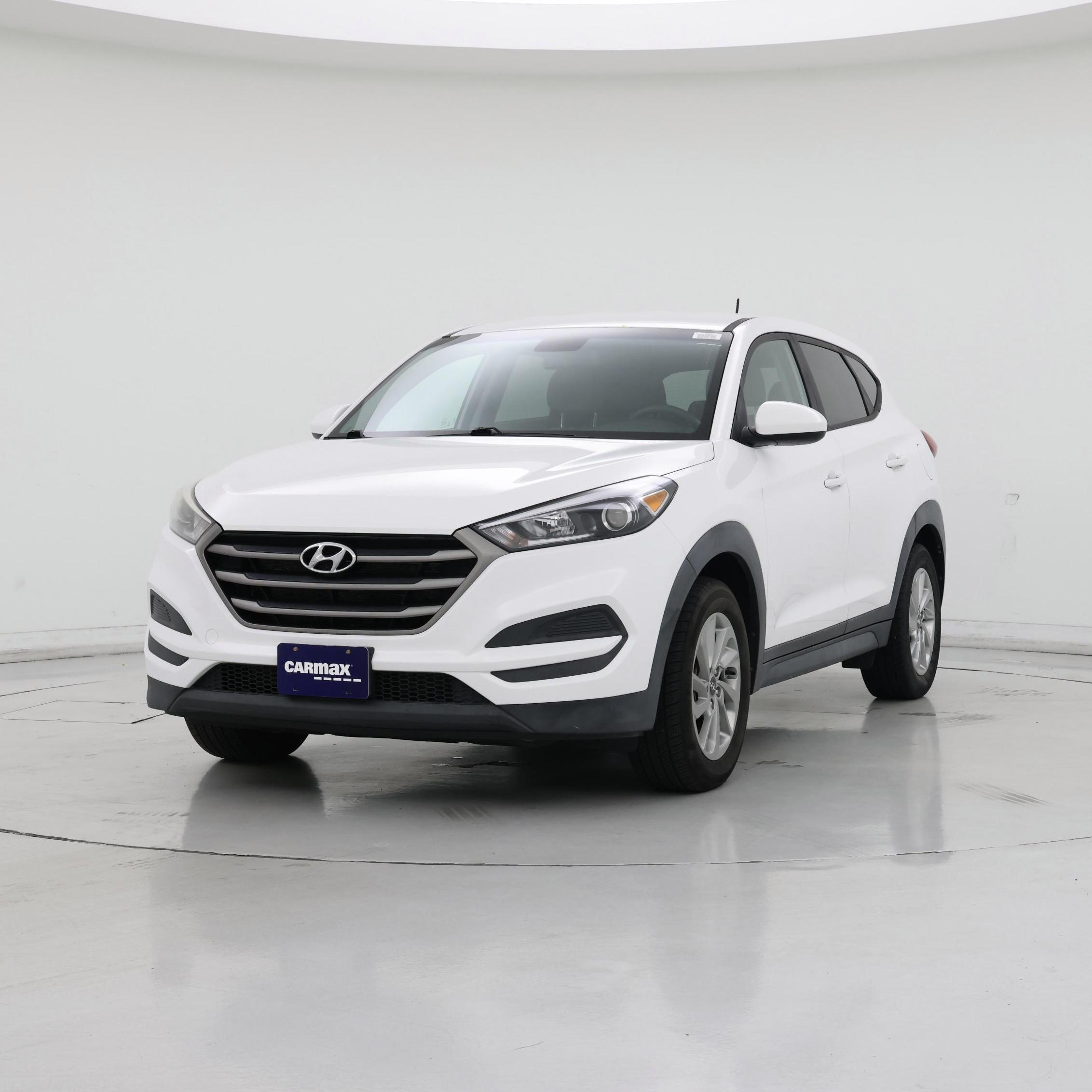Thumbnail: 2016 Hyundai Tucson - 4