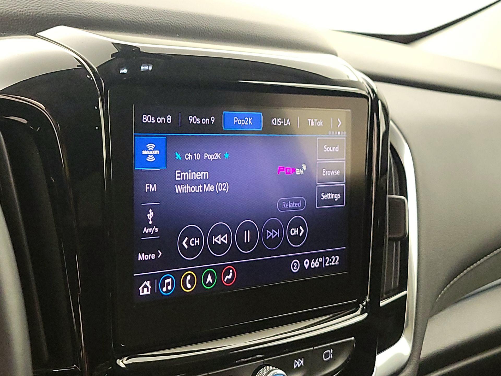 Thumbnail: 2021 Chevrolet Traverse - 16