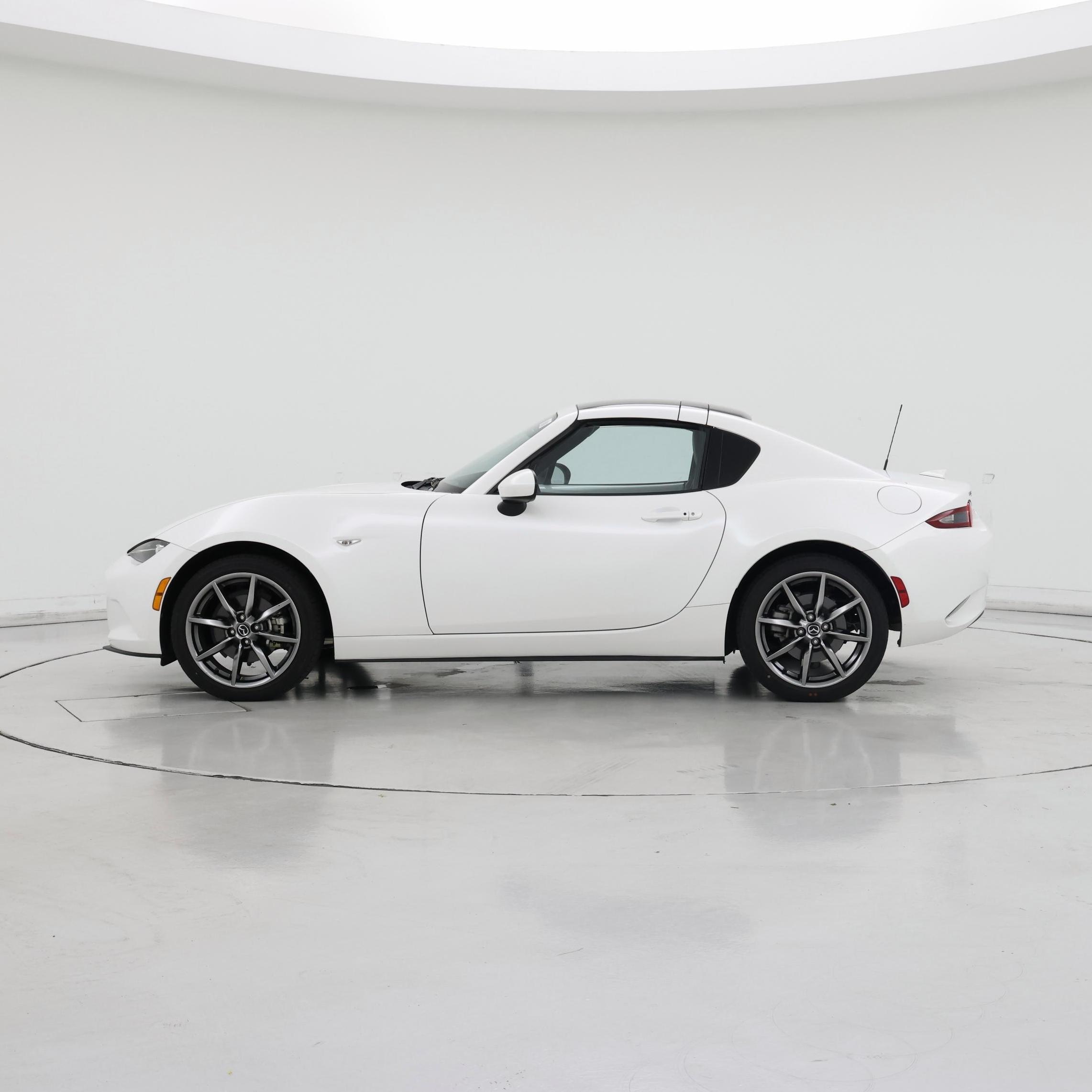 Thumbnail: 2020 Mazda MX-5 Miata - 3
