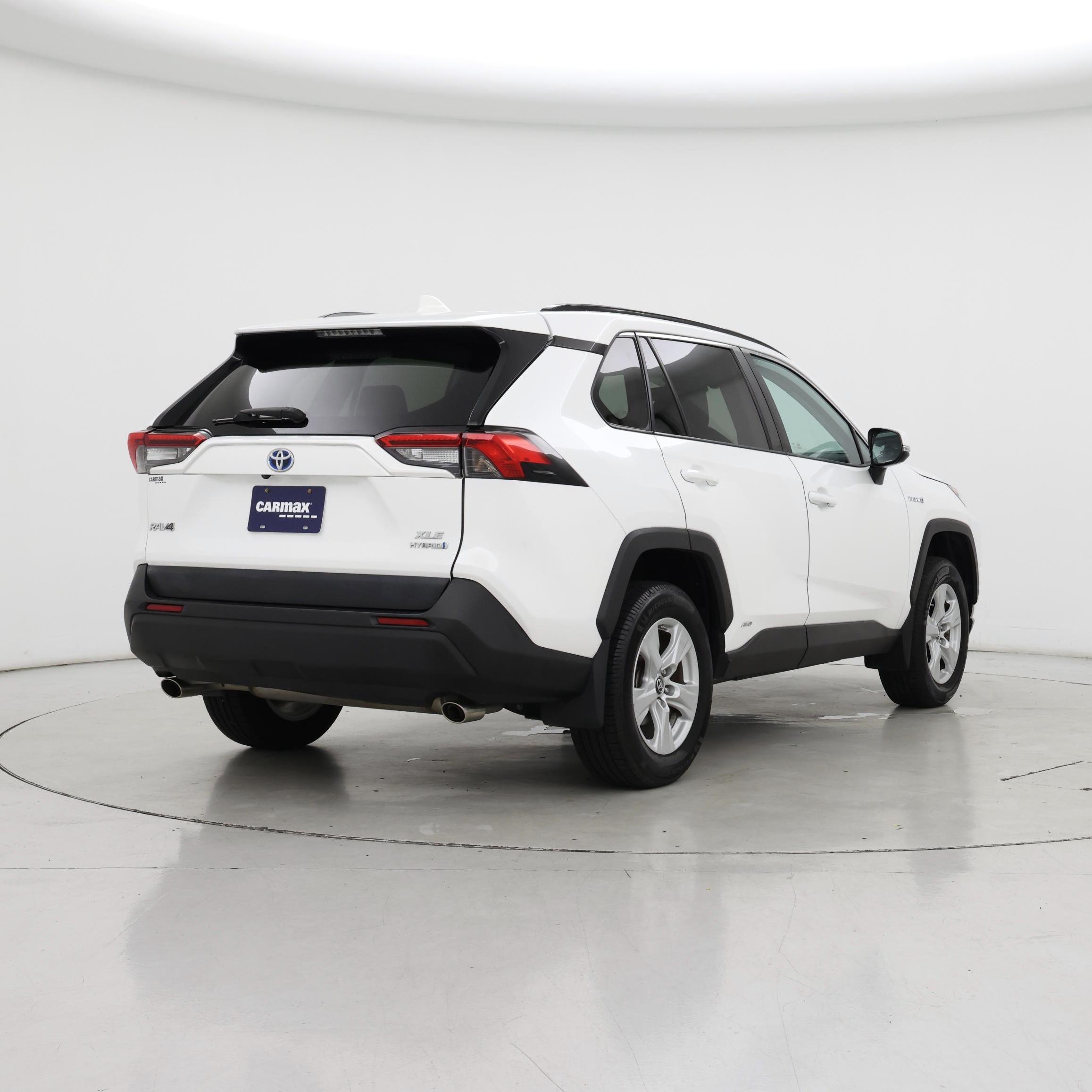 Thumbnail: 2019 Toyota RAV4 - 8