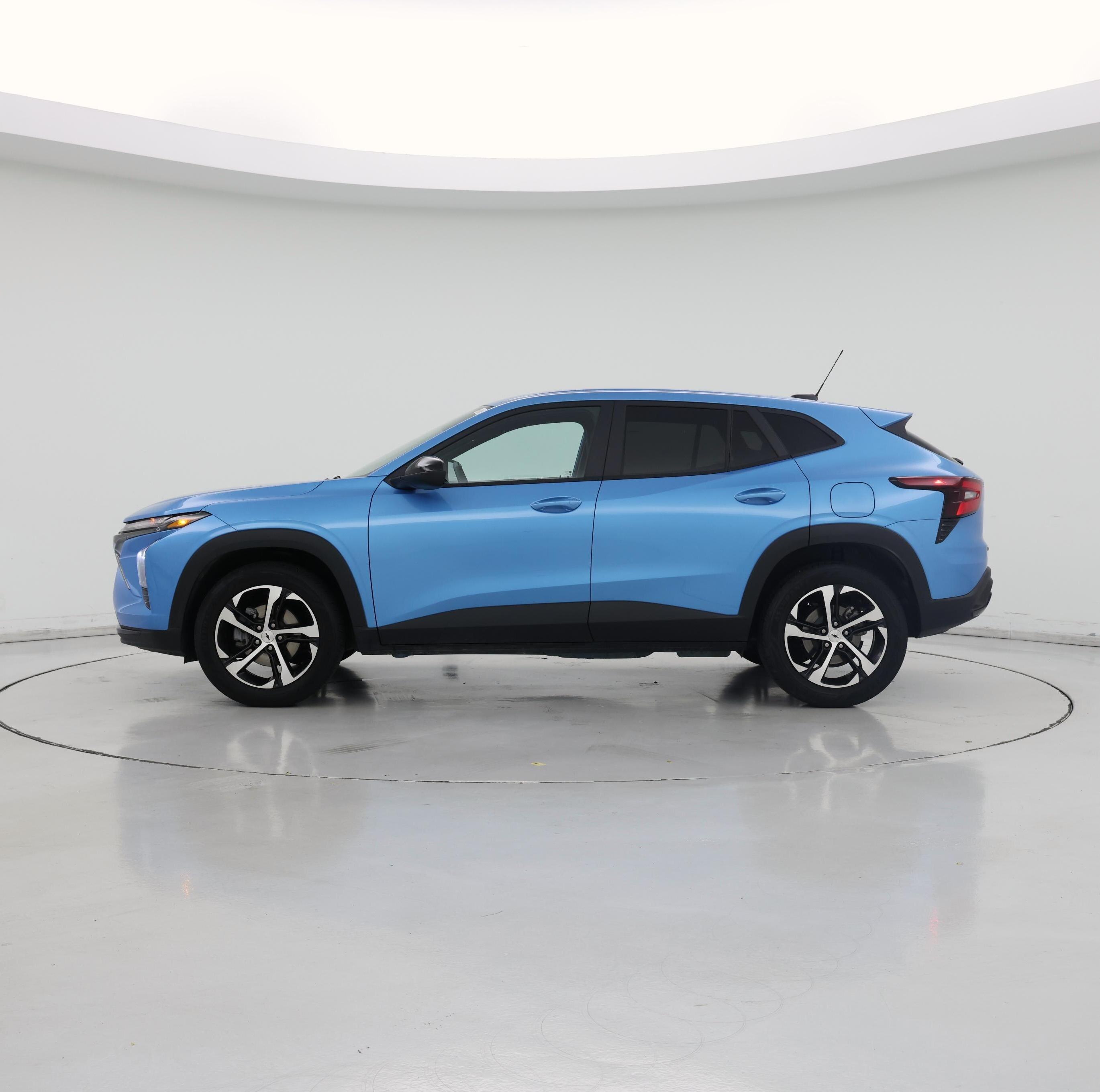 Thumbnail: 2025 Chevrolet Trax - 3