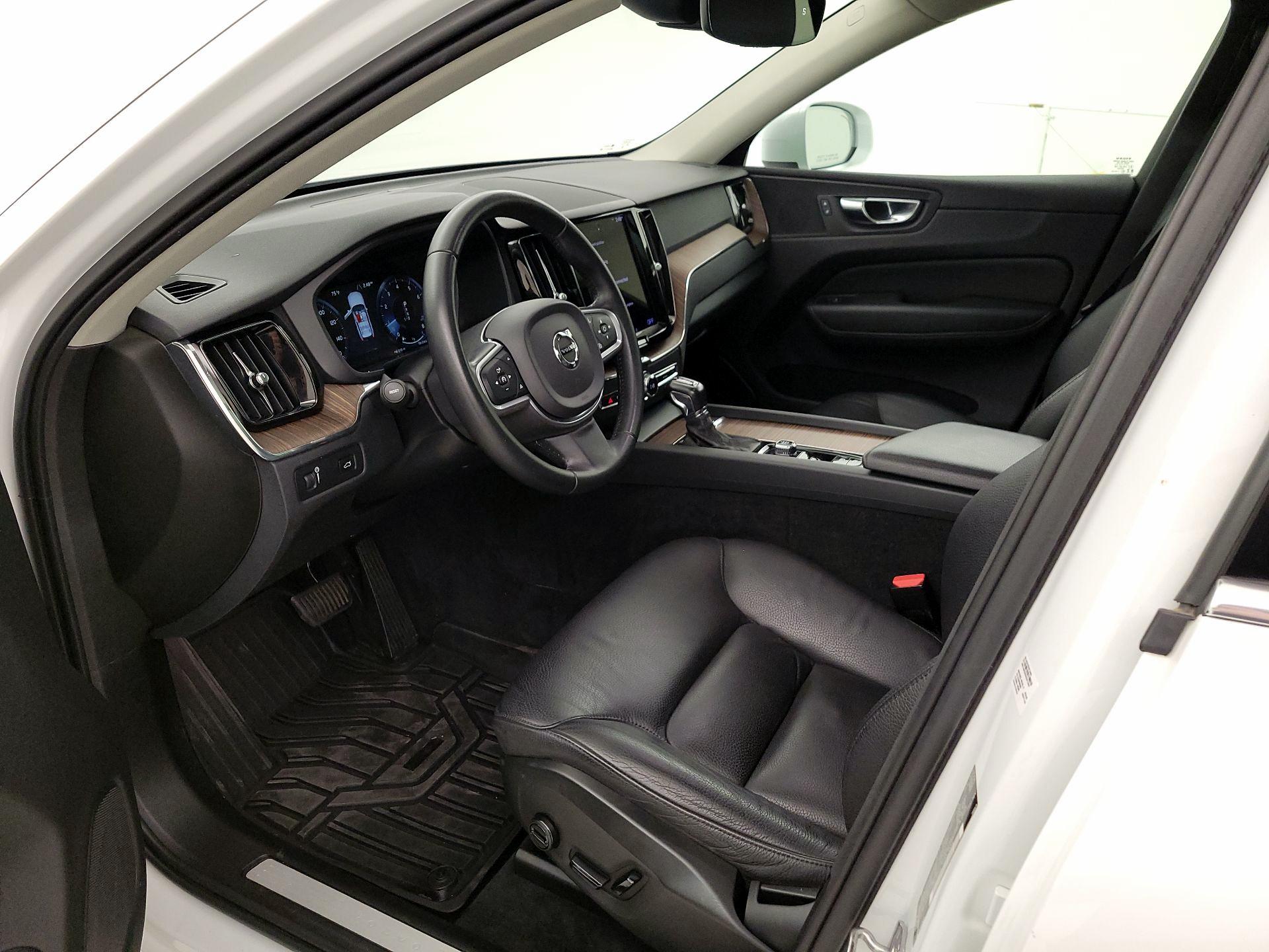 Thumbnail: 2021 Volvo XC60 - 9