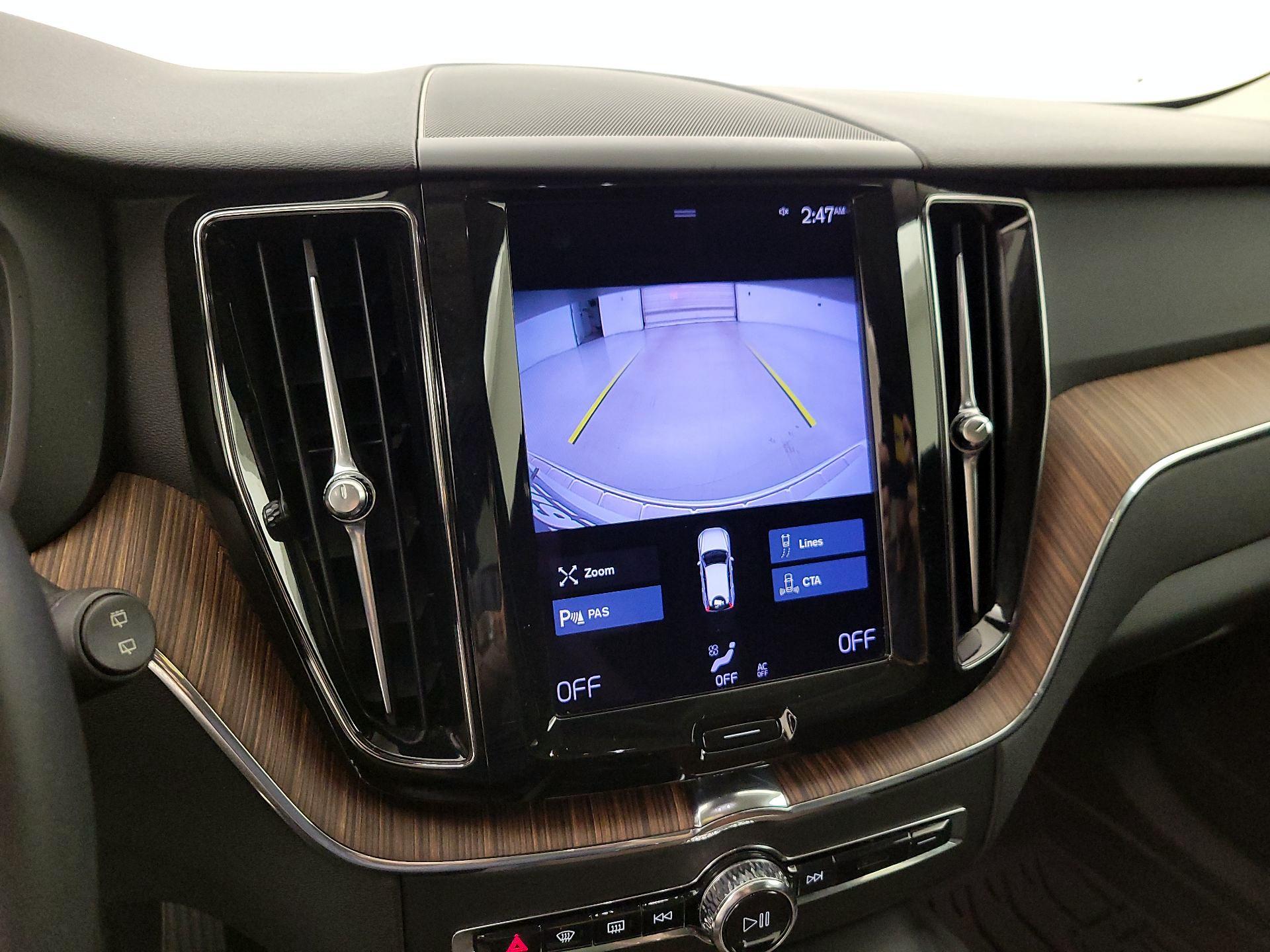 Thumbnail: 2021 Volvo XC60 - 12