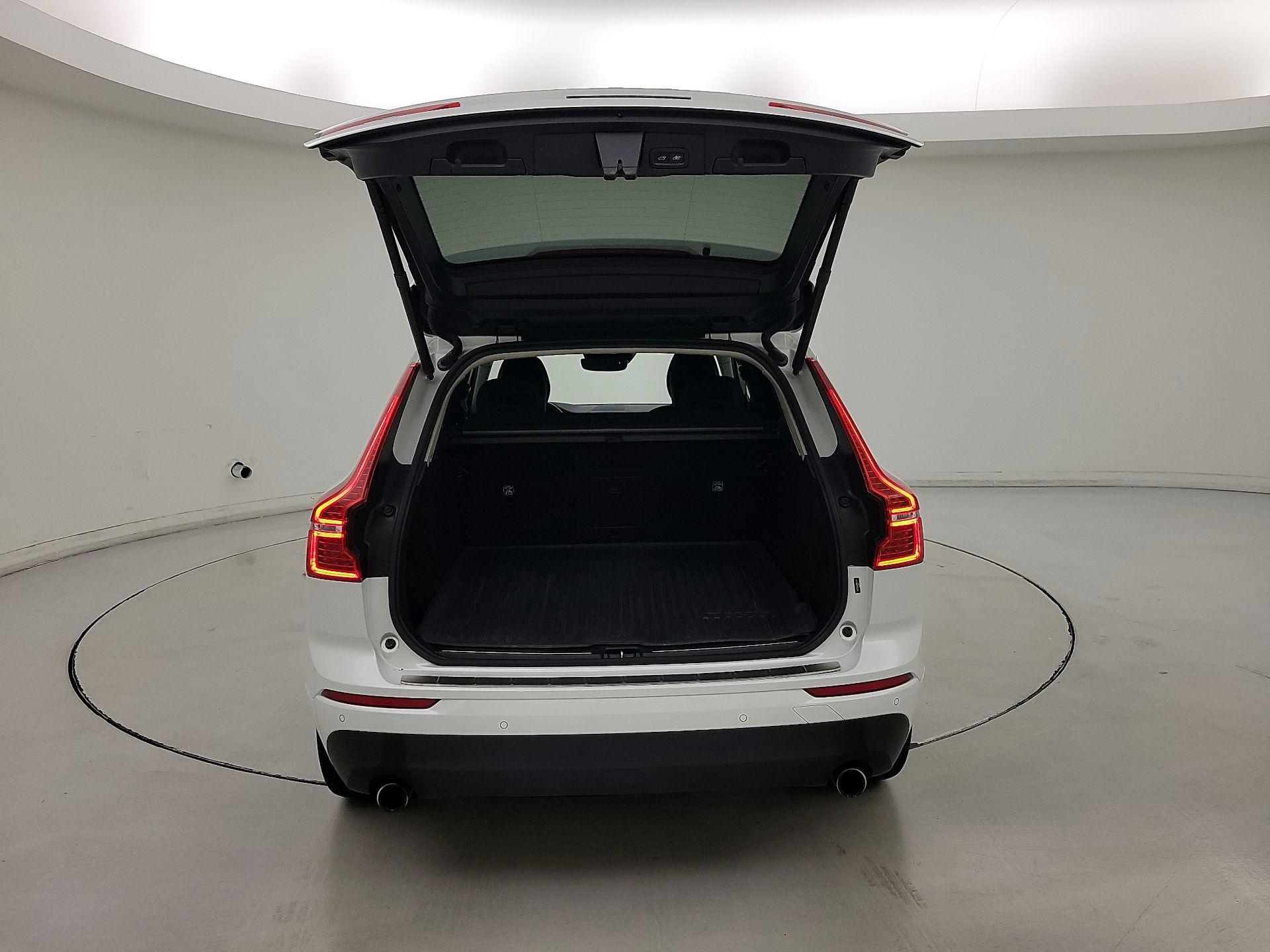 Thumbnail: 2021 Volvo XC60 - 19