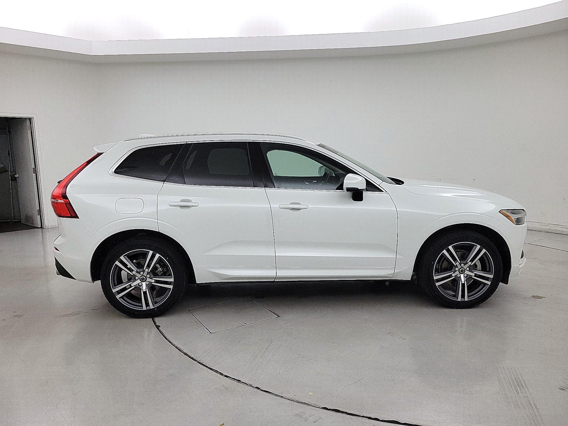 Thumbnail: 2021 Volvo XC60 - 4