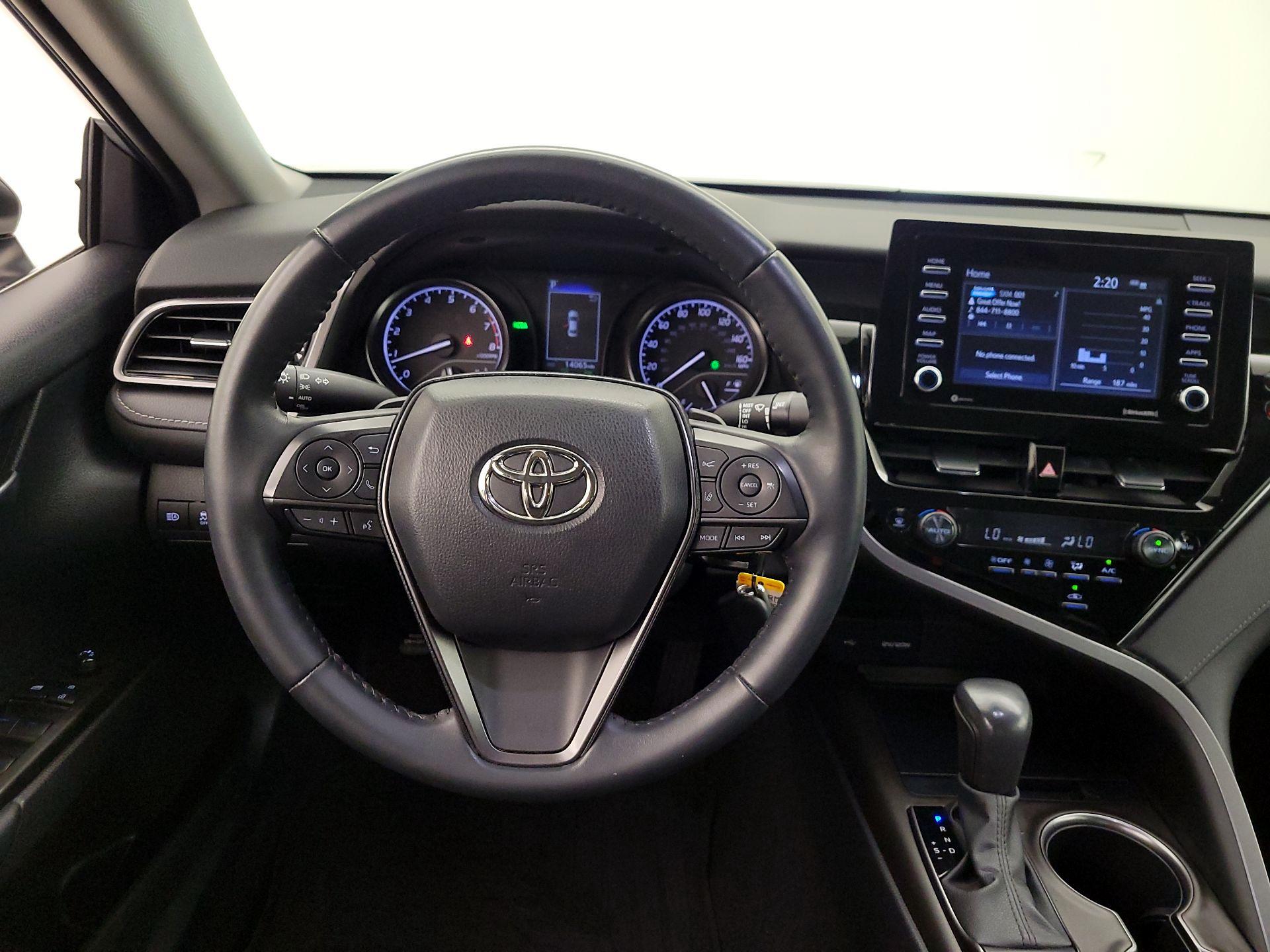 Thumbnail: 2023 Toyota Camry - 10