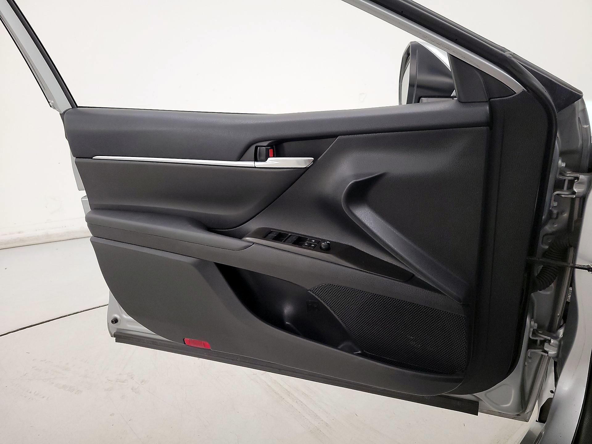 Thumbnail: 2023 Toyota Camry - 12