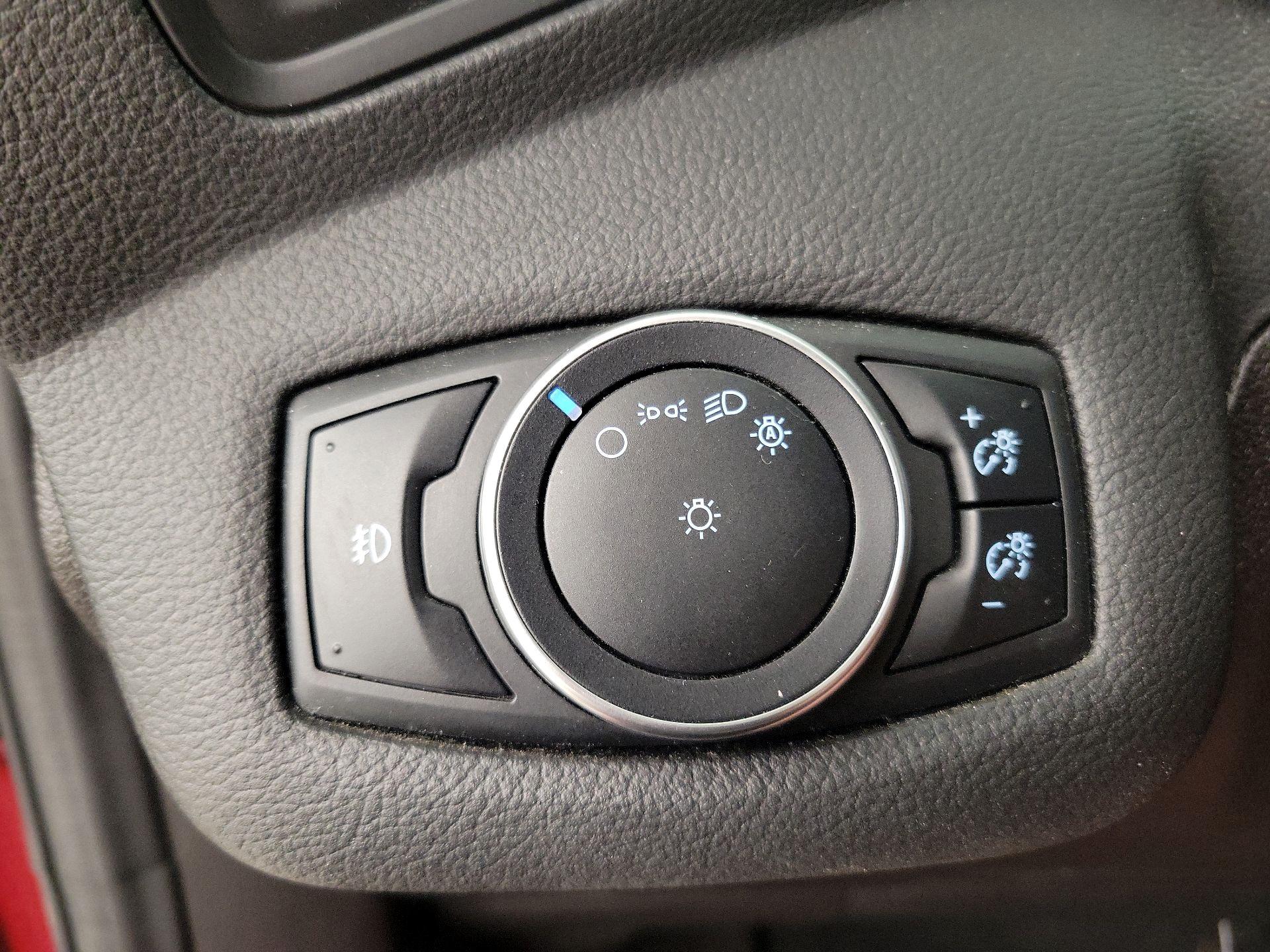 Thumbnail: 2015 Ford Escape - 13