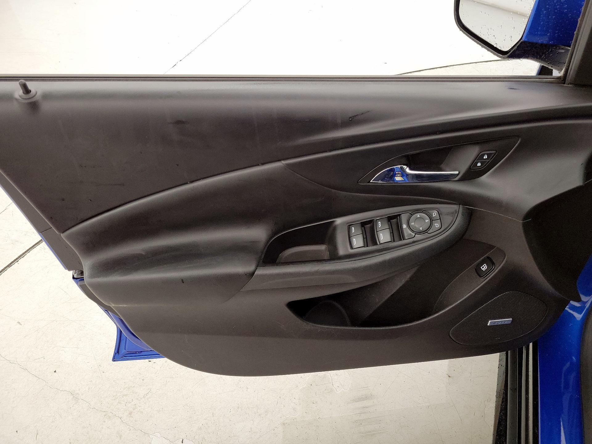 Thumbnail: 2017 Chevrolet Volt - 12