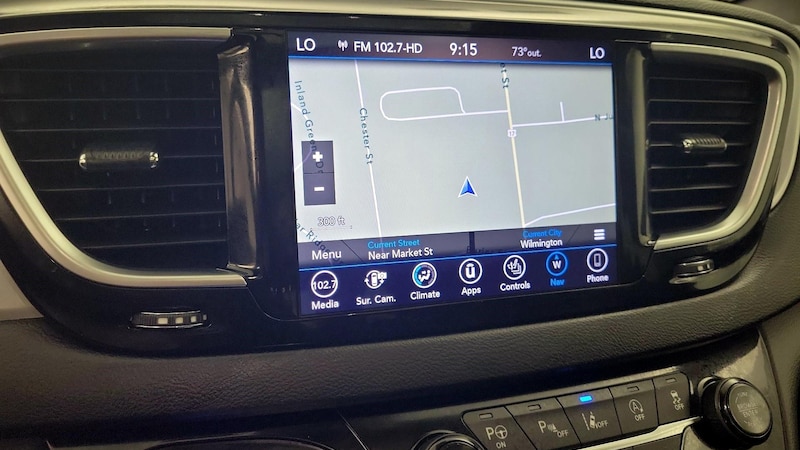 2019 Chrysler Pacifica  12