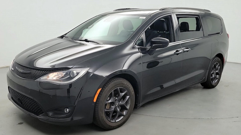 2019 Chrysler Pacifica  3