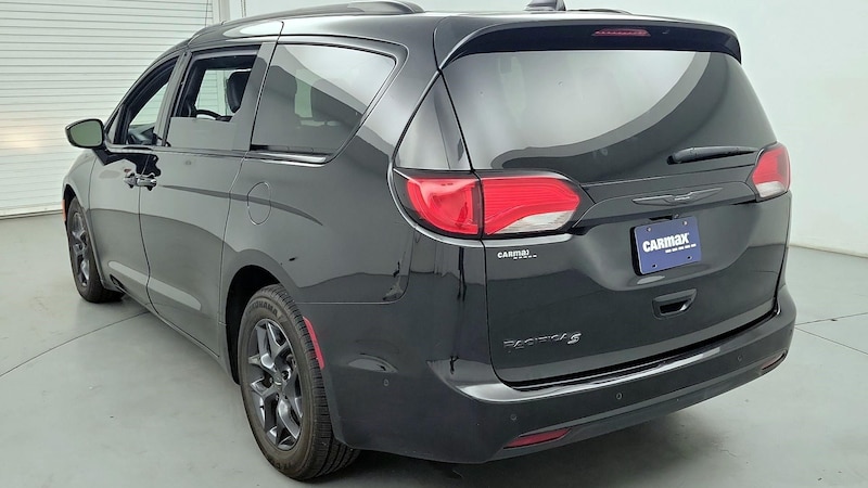 2019 Chrysler Pacifica  7