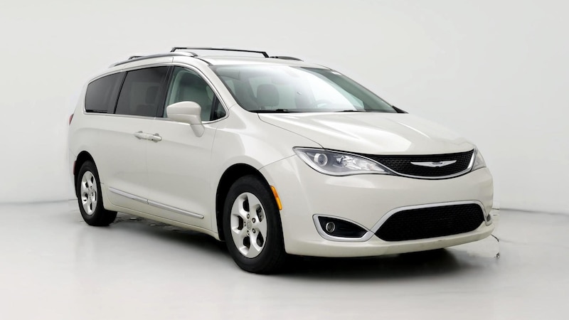 2017 Chrysler Pacifica  Hero Image