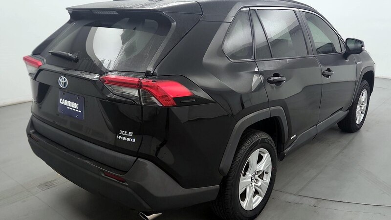 2020 Toyota RAV4 XLE 5