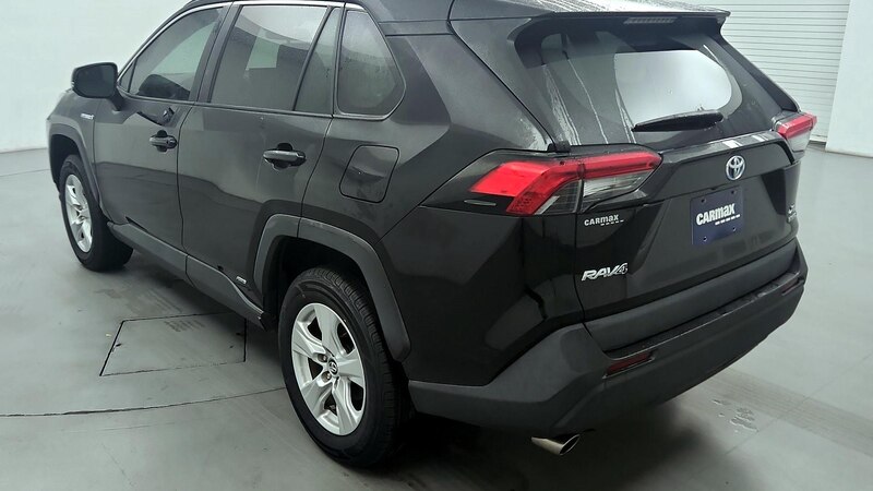 2020 Toyota RAV4 XLE 7