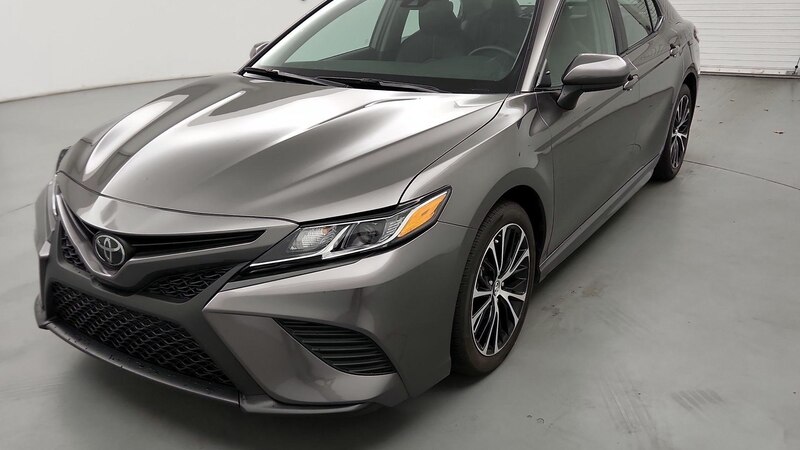 2020 Toyota Camry SE 3